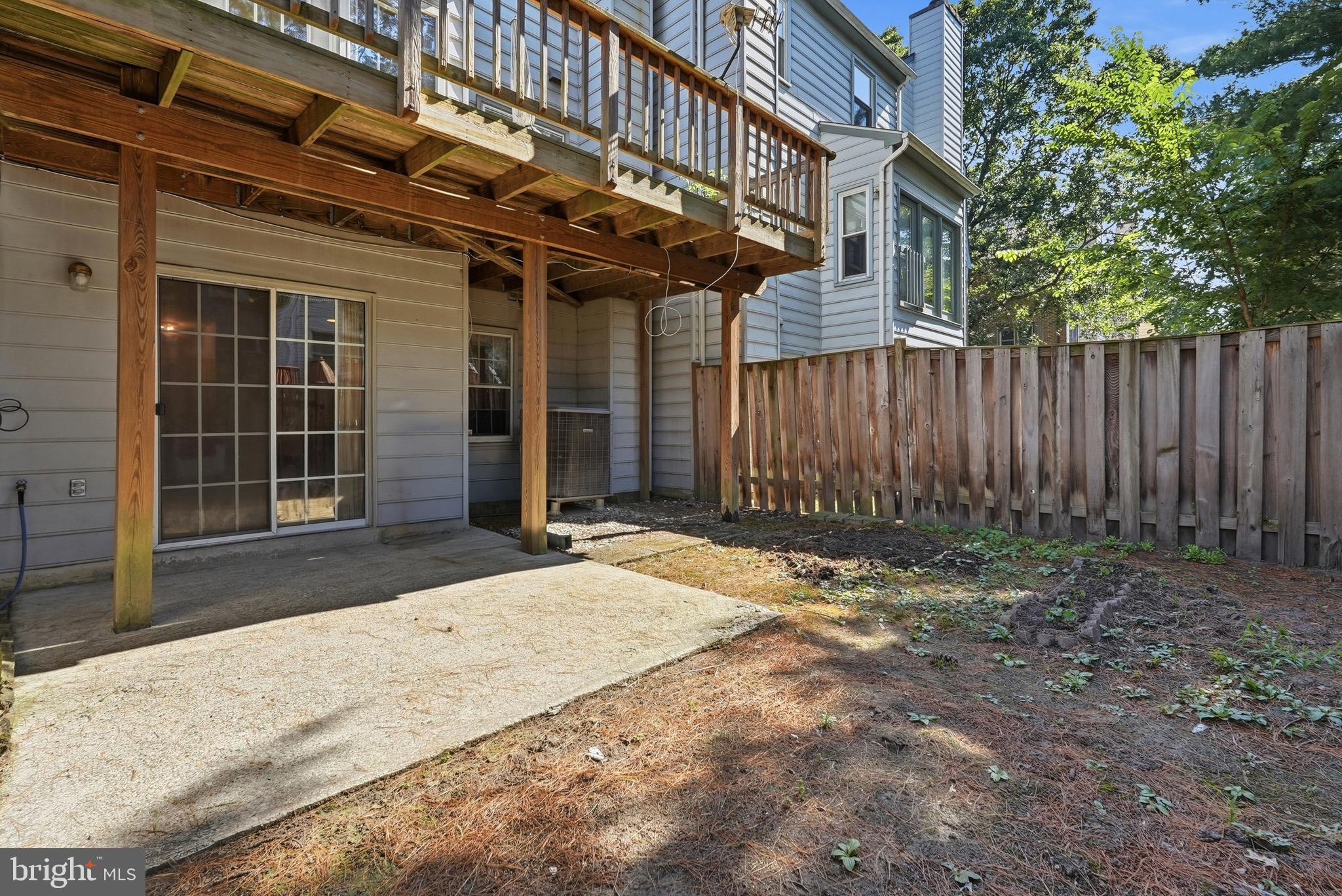 SEVEN OAKS - Residential