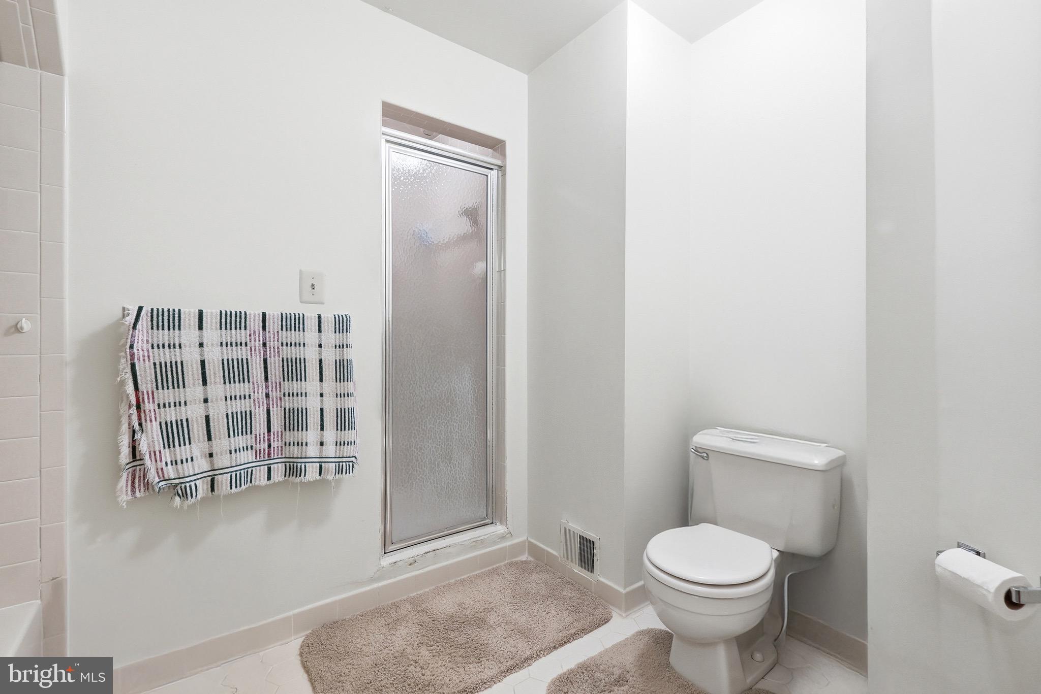 SEVEN OAKS - Residential