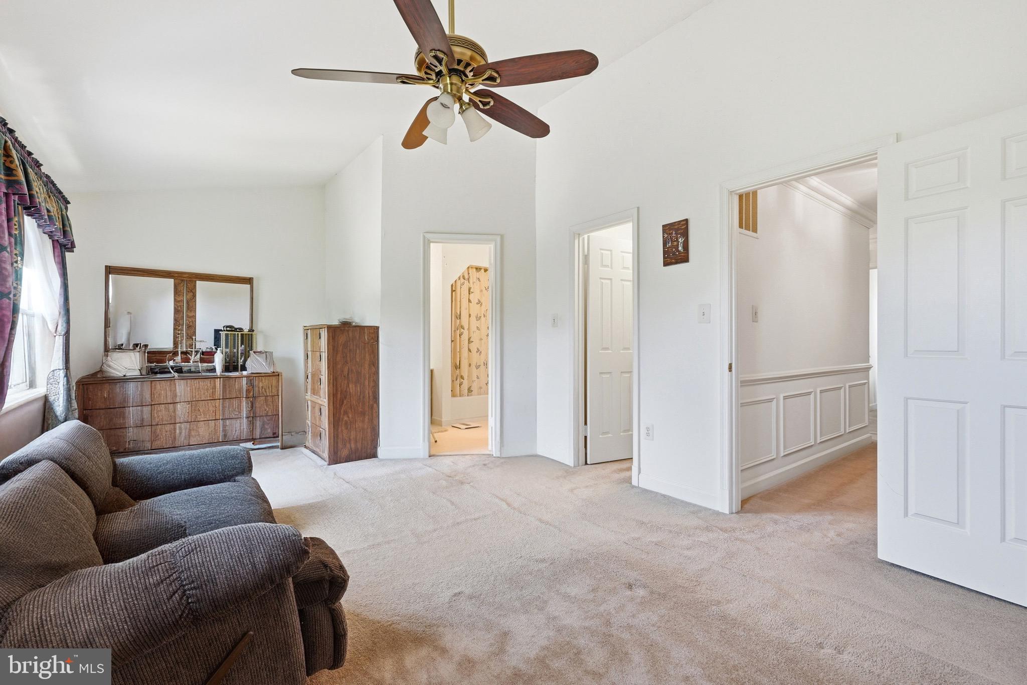 SEVEN OAKS - Residential