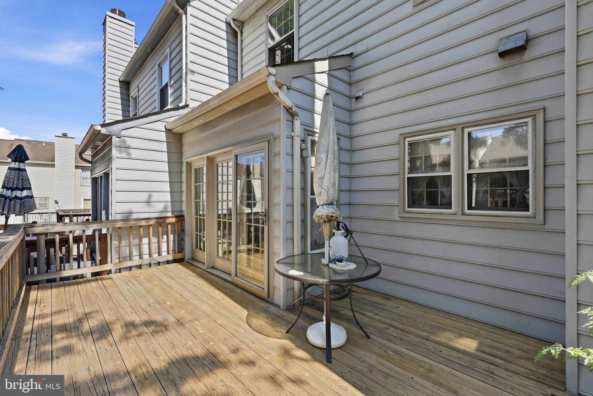 SEVEN OAKS - Residential