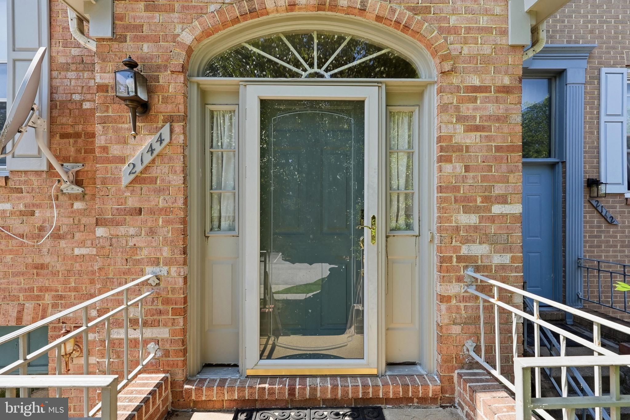 SEVEN OAKS - Residential