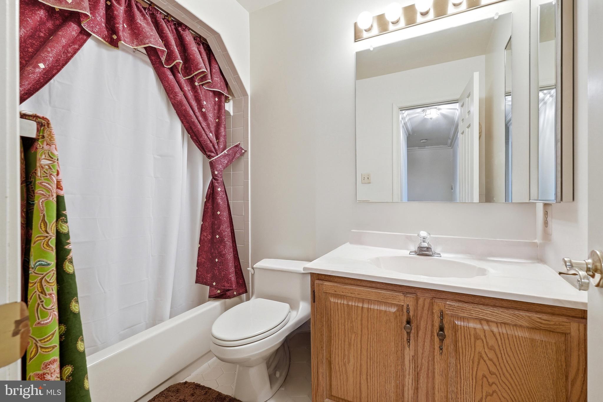 SEVEN OAKS - Residential