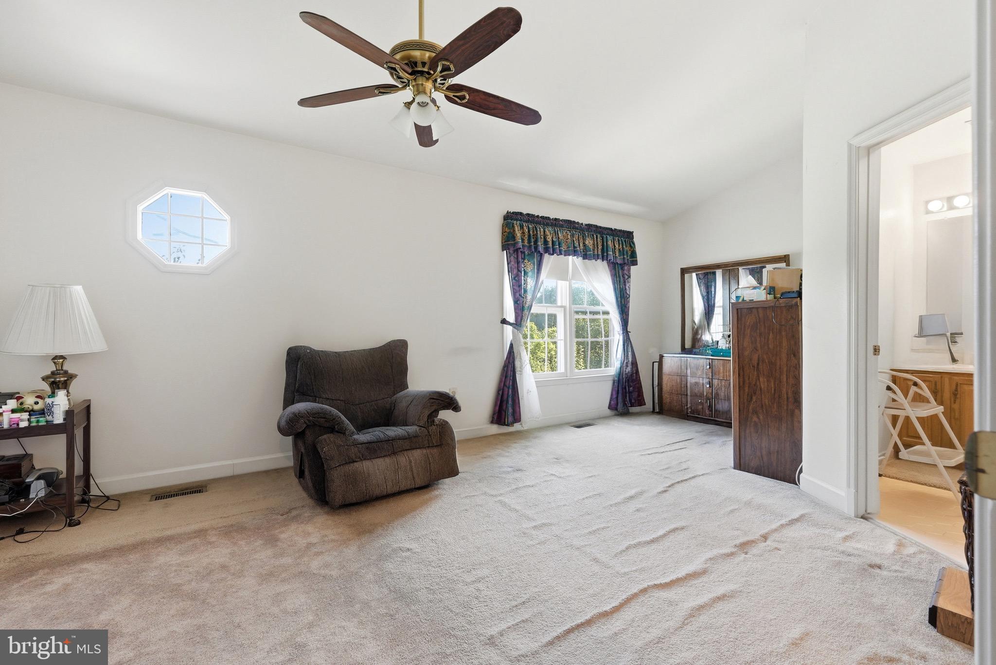 SEVEN OAKS - Residential