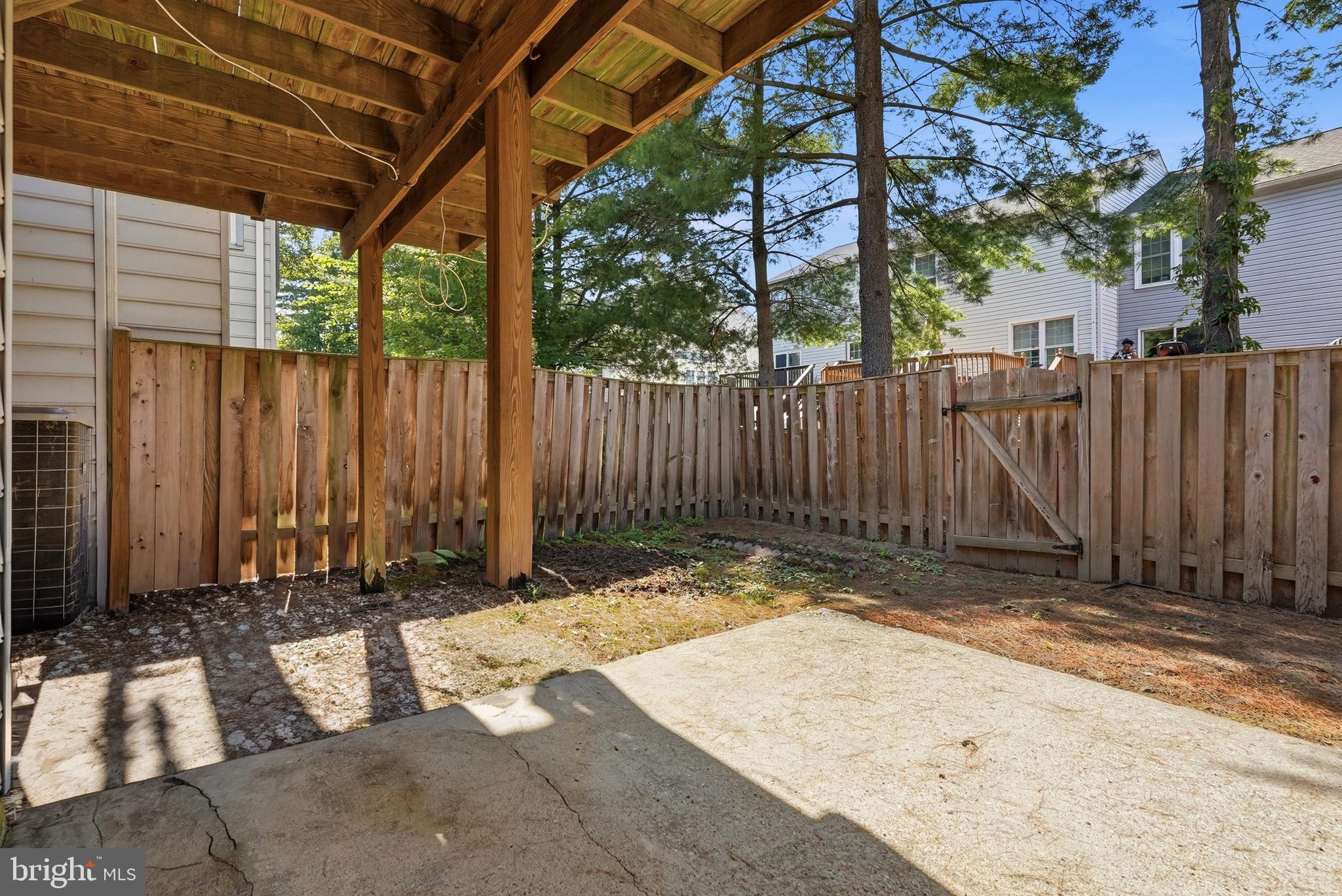 SEVEN OAKS - Residential