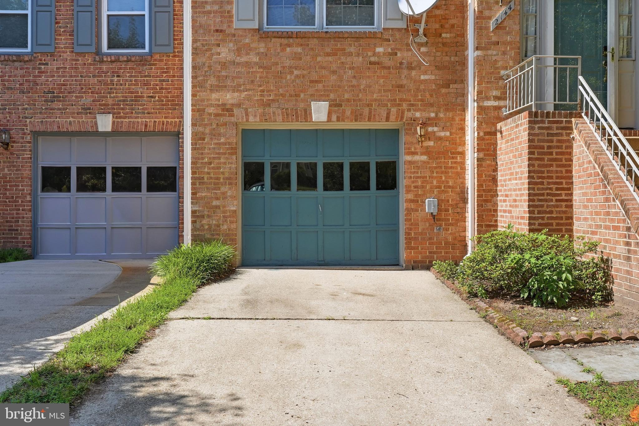 SEVEN OAKS - Residential