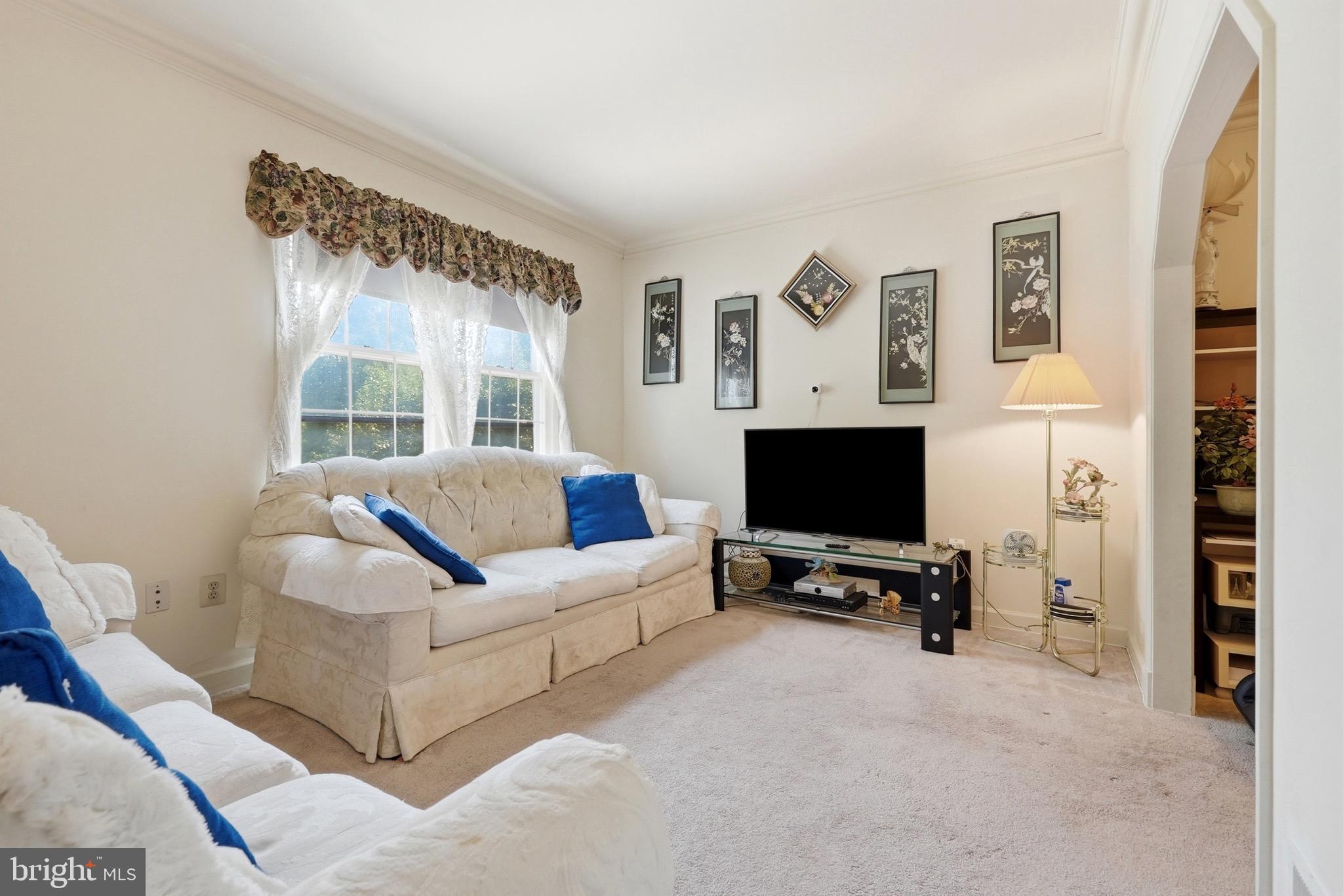 SEVEN OAKS - Residential