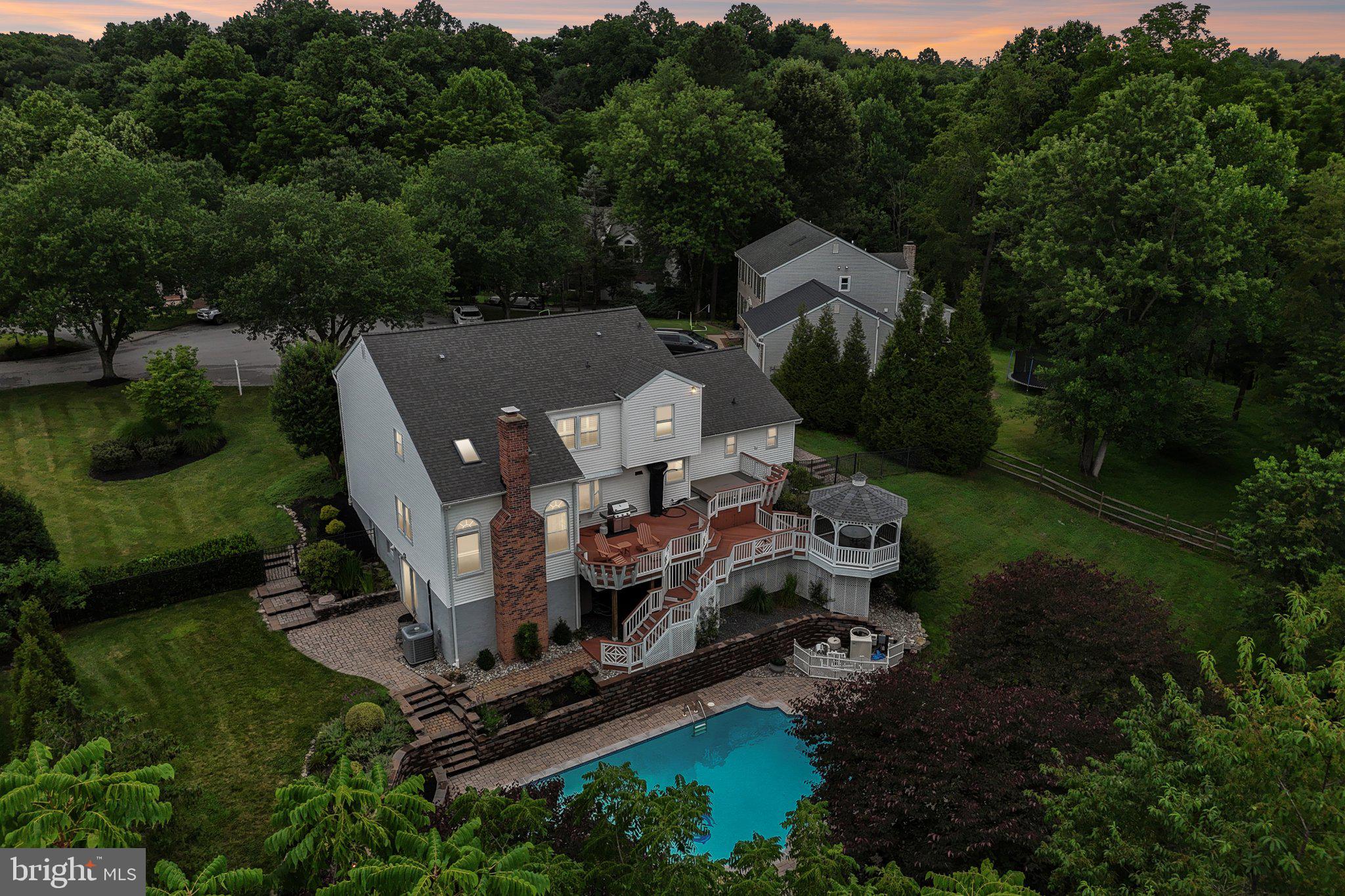 GRAY ROCK FARM - Residential