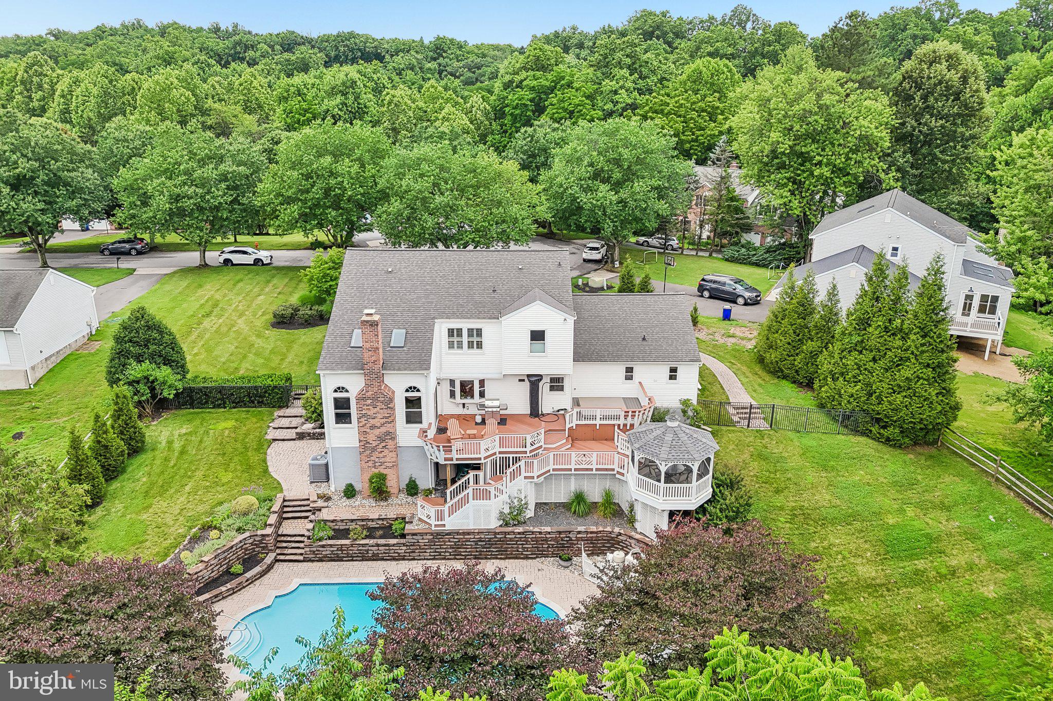 GRAY ROCK FARM - Residential