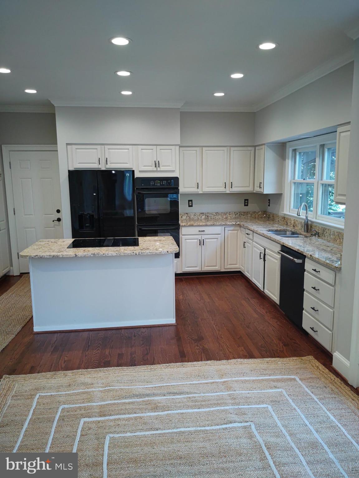 WOODLEA MANOR - Residential Lease