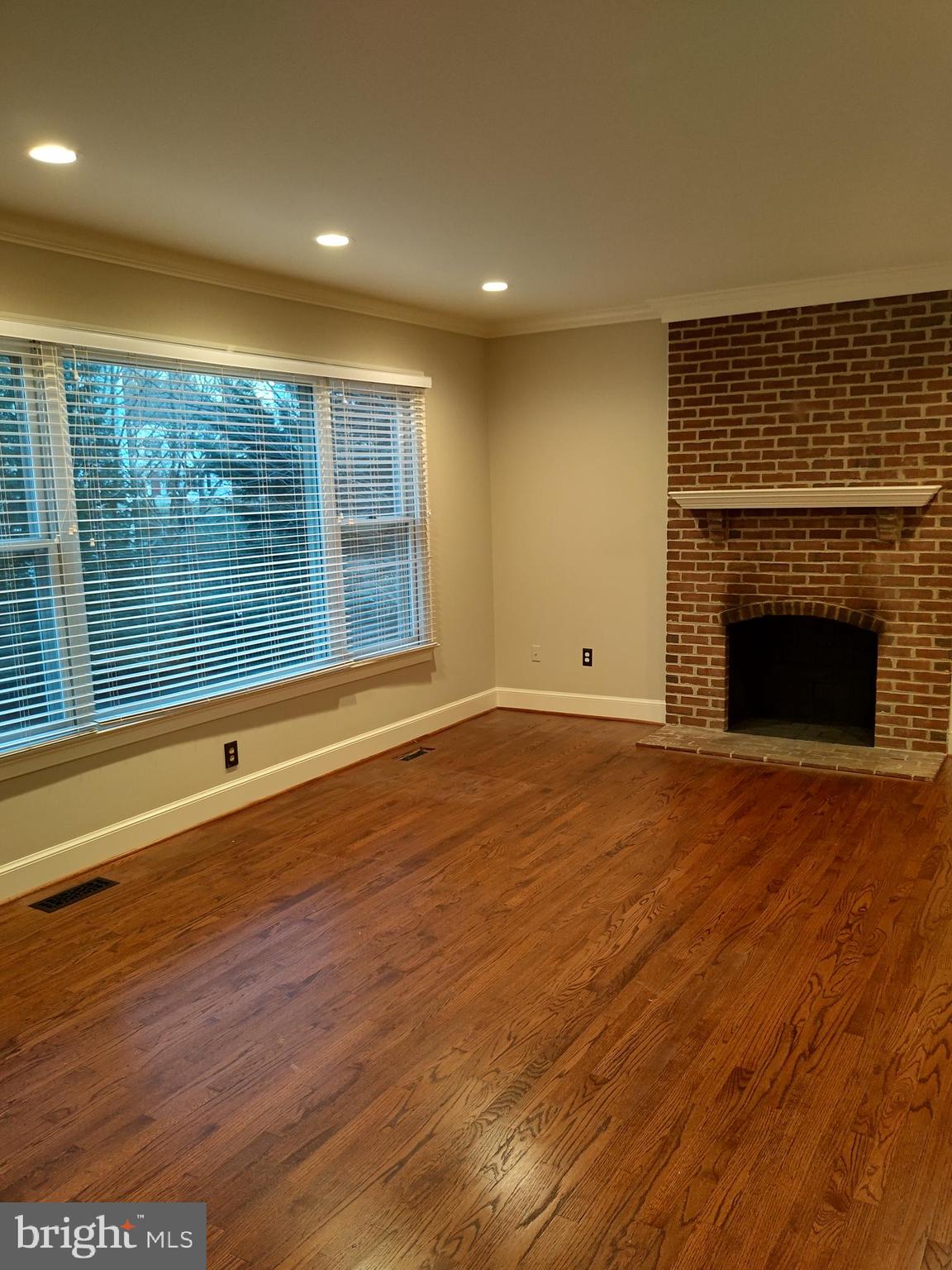 WOODLEA MANOR - Residential Lease