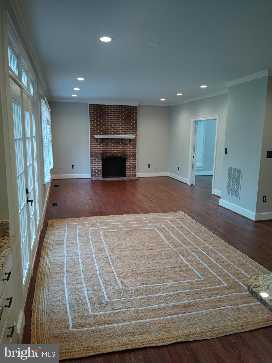 WOODLEA MANOR - Residential Lease