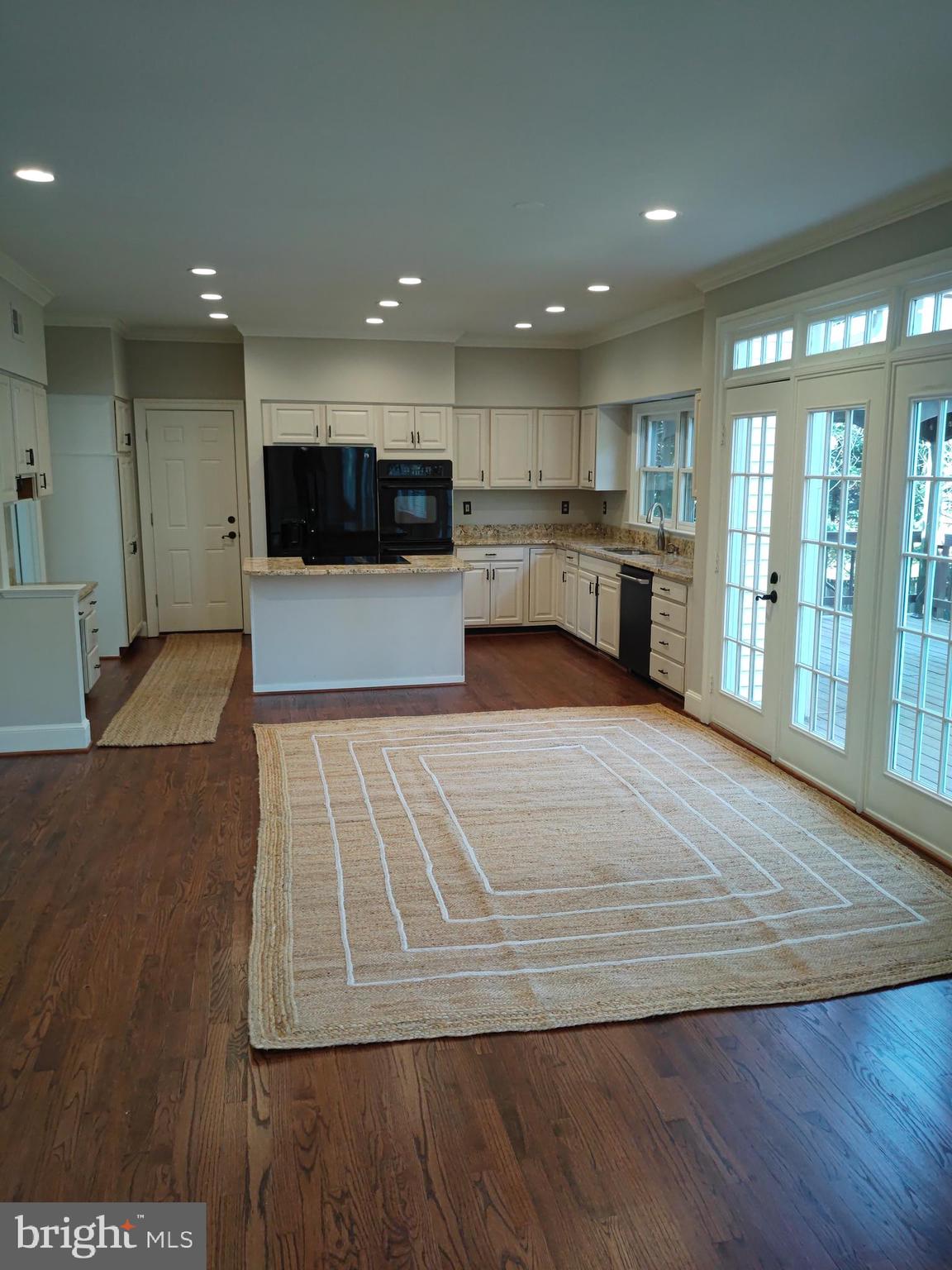 WOODLEA MANOR - Residential Lease
