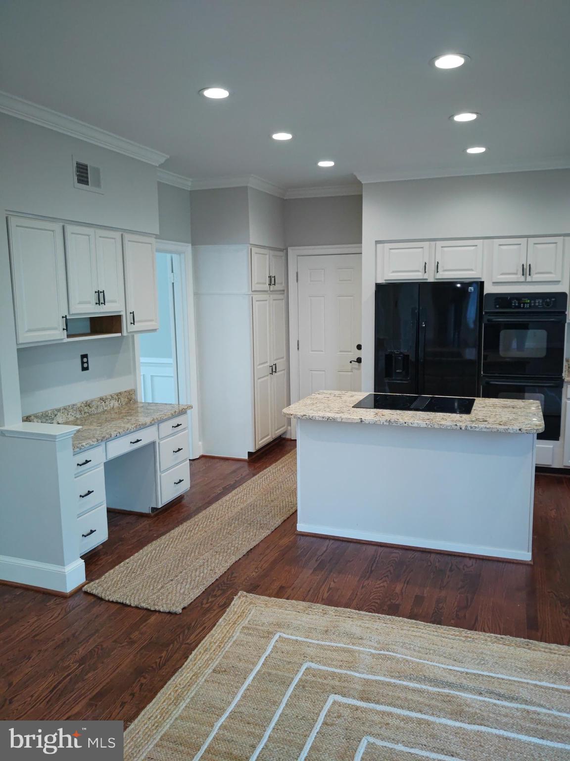 WOODLEA MANOR - Residential Lease