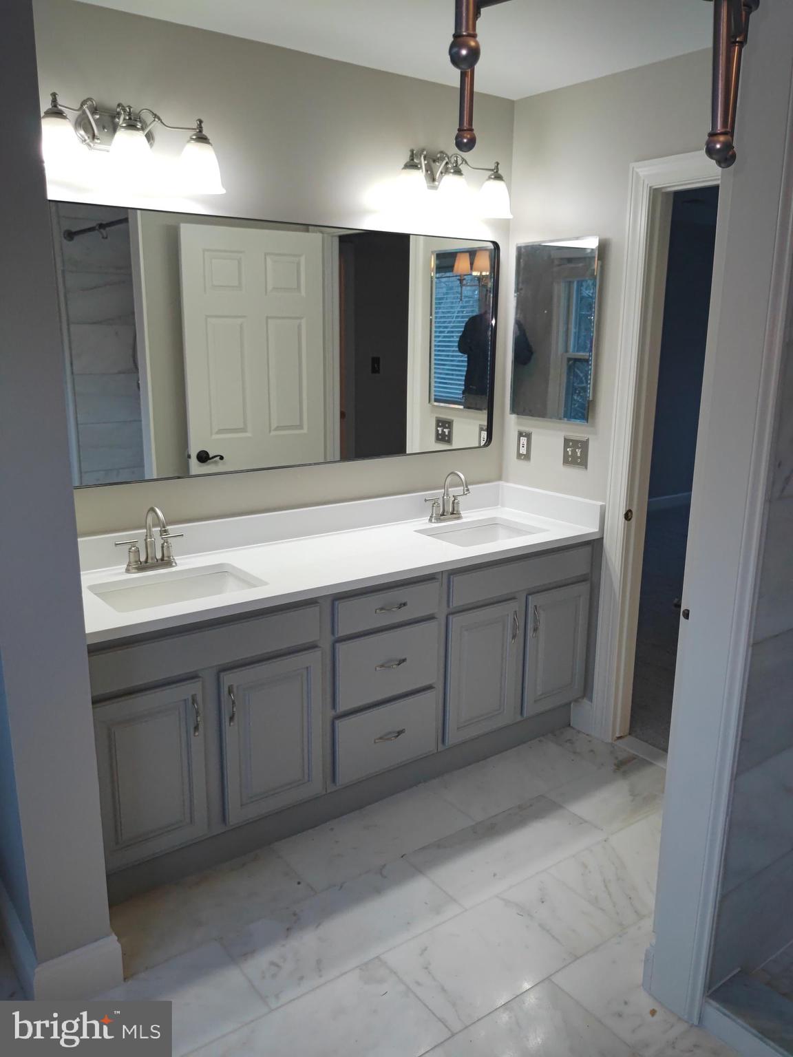 WOODLEA MANOR - Residential Lease