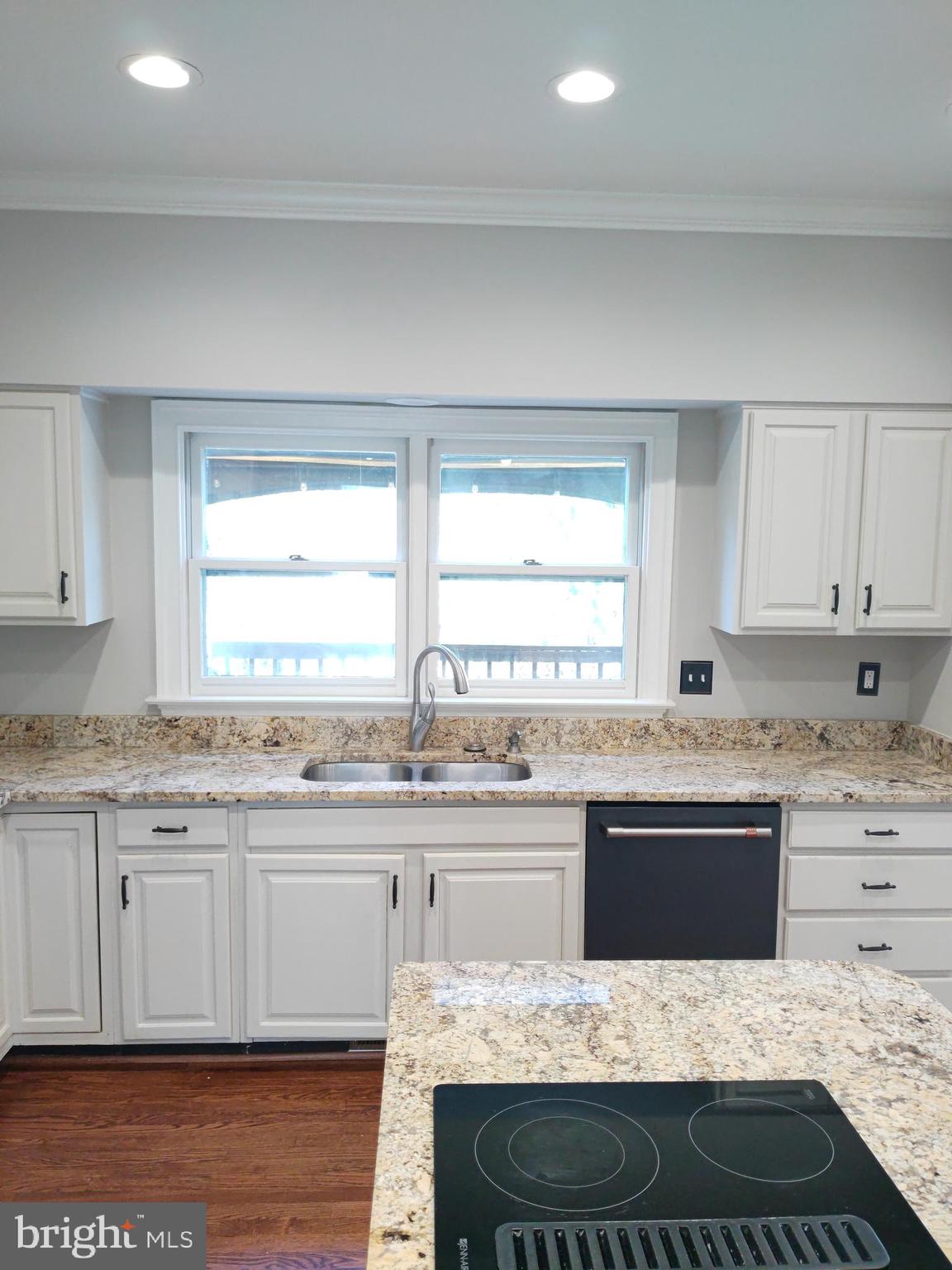 WOODLEA MANOR - Residential Lease