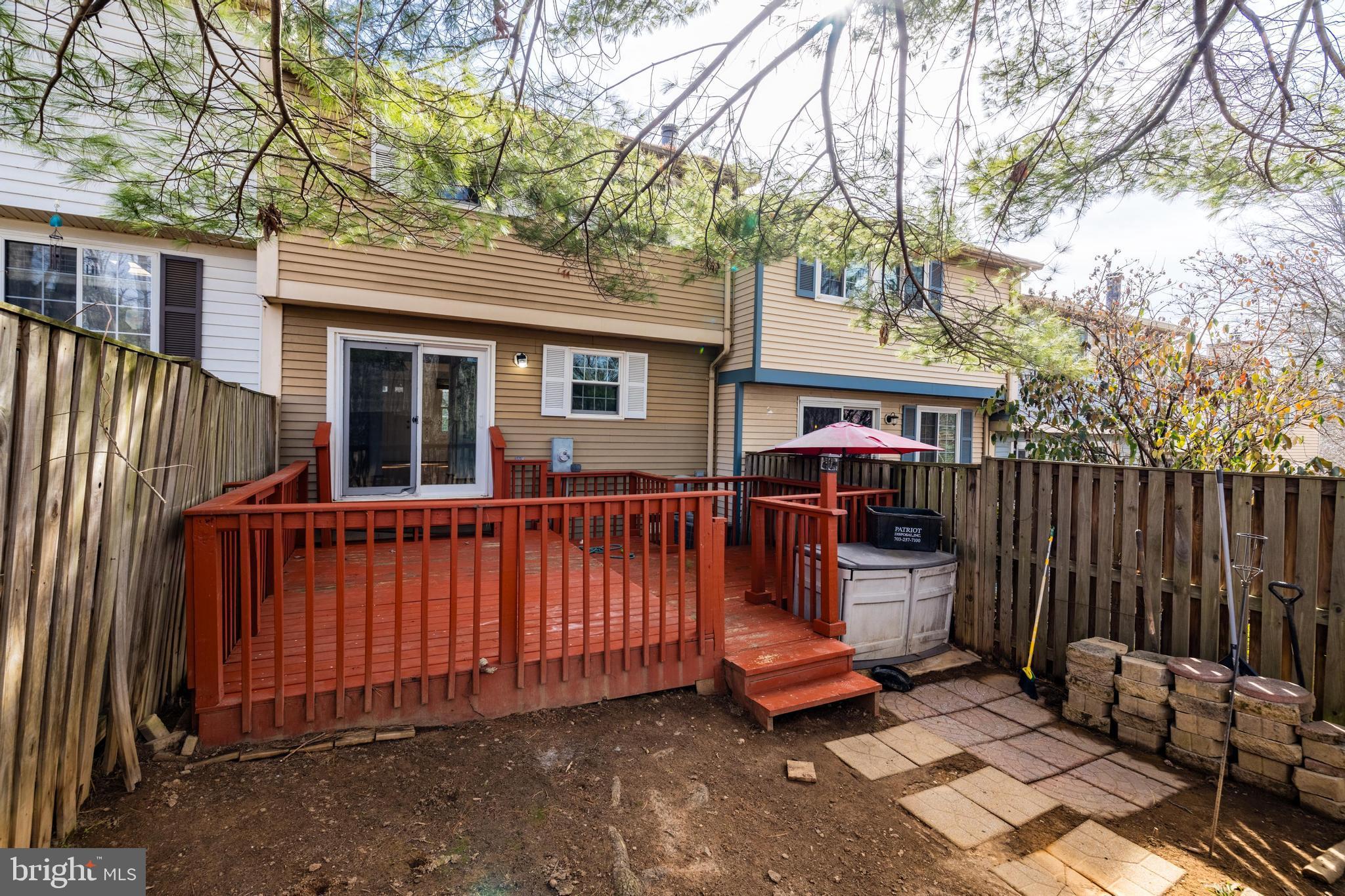RESTON - Residential
