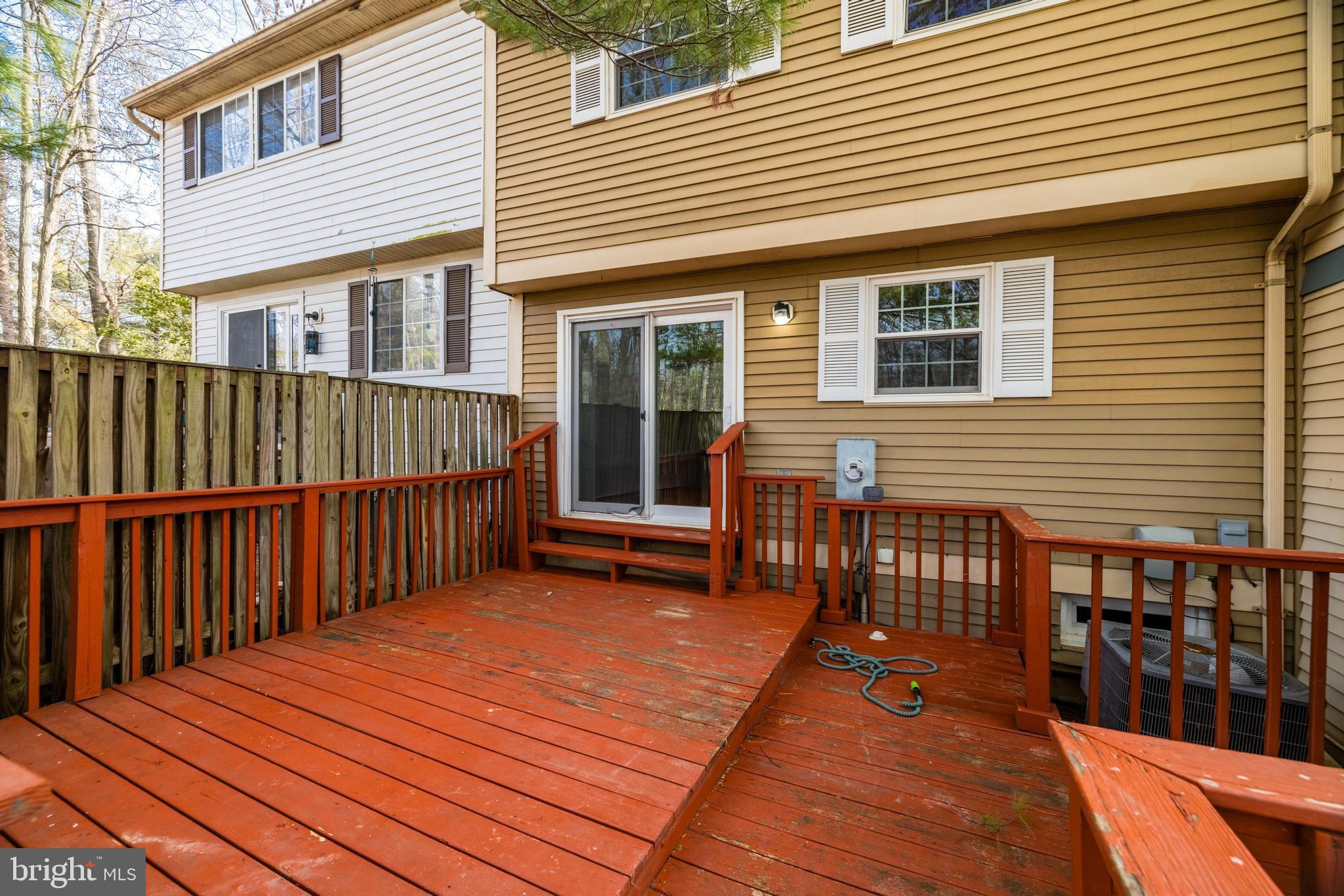 RESTON - Residential