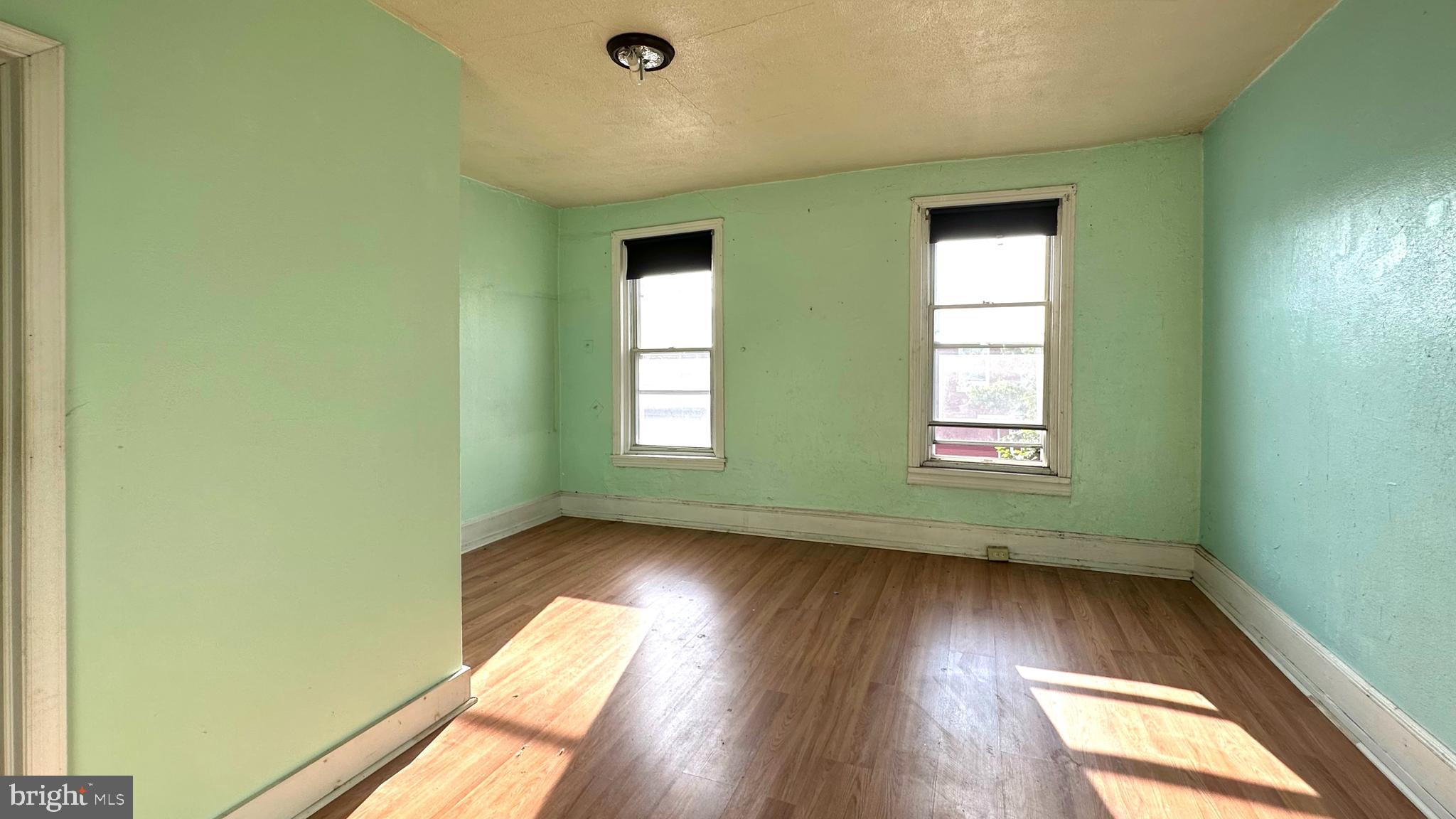 POINT BREEZE - Residential