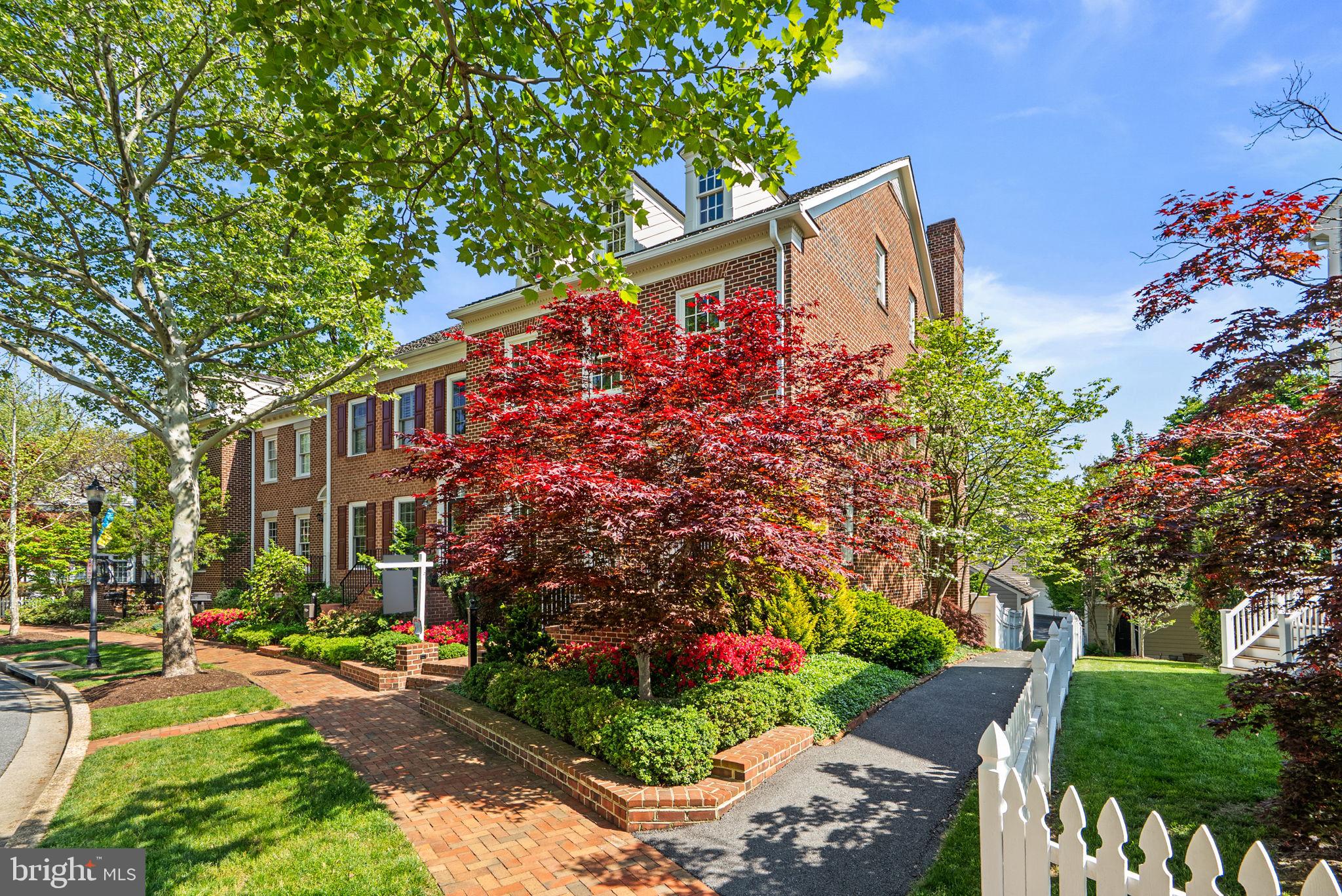 KENTLANDS - Residential