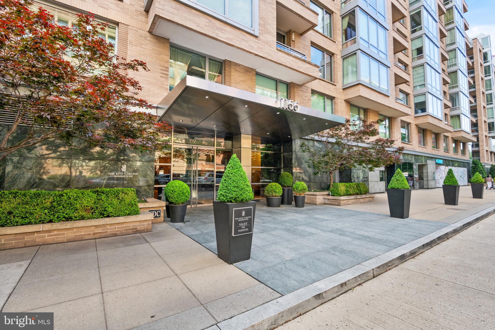 WEST END - Residential