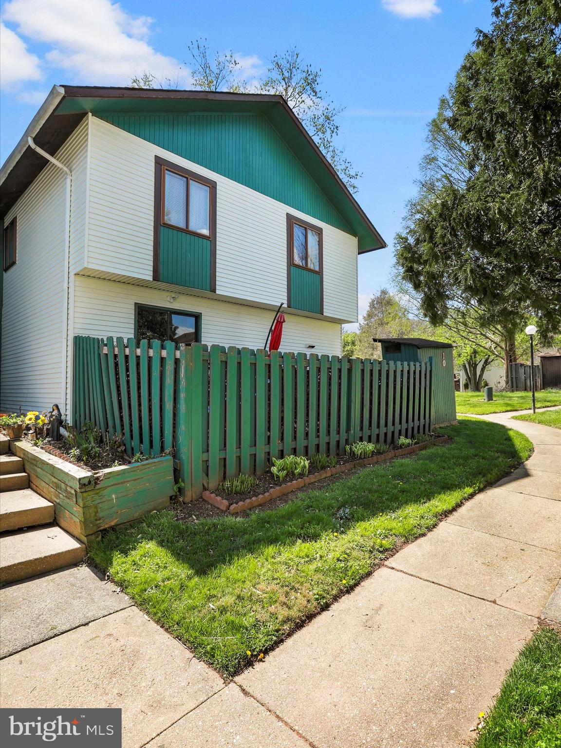 --- One (1) Offer Received; HIGHEST AND BEST is due by Tuesday 4/22/25 at 3pm!! ---
-A WHOLE-LOTTA SPACE-!!!! Think ((4)) BEDROOM MAGNITUDE yet NO Exterior Maintenance!!!! WOOOOAHHHH- NO WAY!!!! (Only pay mind to the "Pretty Things;" like Flowers, Decor, and Leisure!) Contemporary Townhouse with a TWIST-! Home SHIMMERS & SHINES w/ Beautiful Hardwood Floors, Updated Kitchen Complete w/ Custom Oak Cabinets, Quartz Countertops, & (again) a Custom Backsplash!!! Need a Cherry on Top?- Okay, Okay, YES...This Seller selected Sleek Stainless Steel Appliances! Work Hard to PLAY HARDER????- This is PRIME LOCATION for ANY Hobby!! Restaurants for our Foodies, Shopping for our Fashionistas, and ANY Highway you need for N, S, E & W!!!! Walking Distance to; MARC Commuter Train Station, Public Transportation,  Downtown Gaithersburg & the Metropolitan Area!! Festivals, FUN, Adventure - At YOUR Fingertips!!!! Snatch this Gem UP - Before the SPRING Market Does!!! We Welcome YOU Home!!!