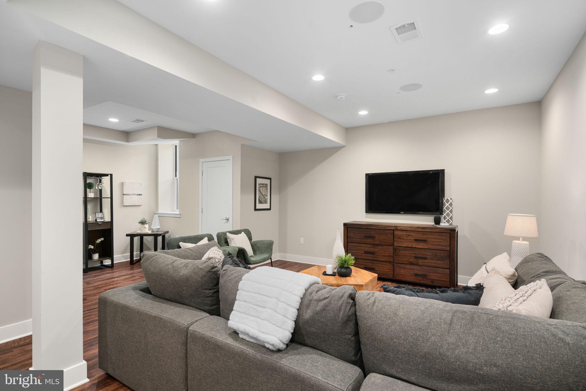 WEST POPLAR - Residential
