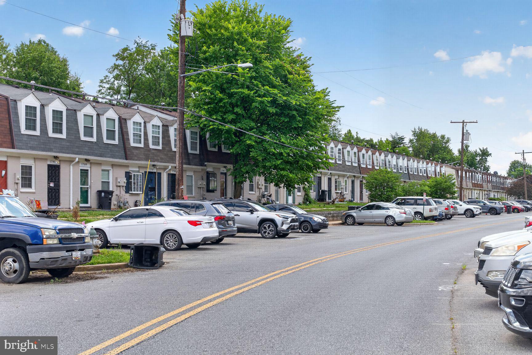WINDMILL SQUARE - Residential