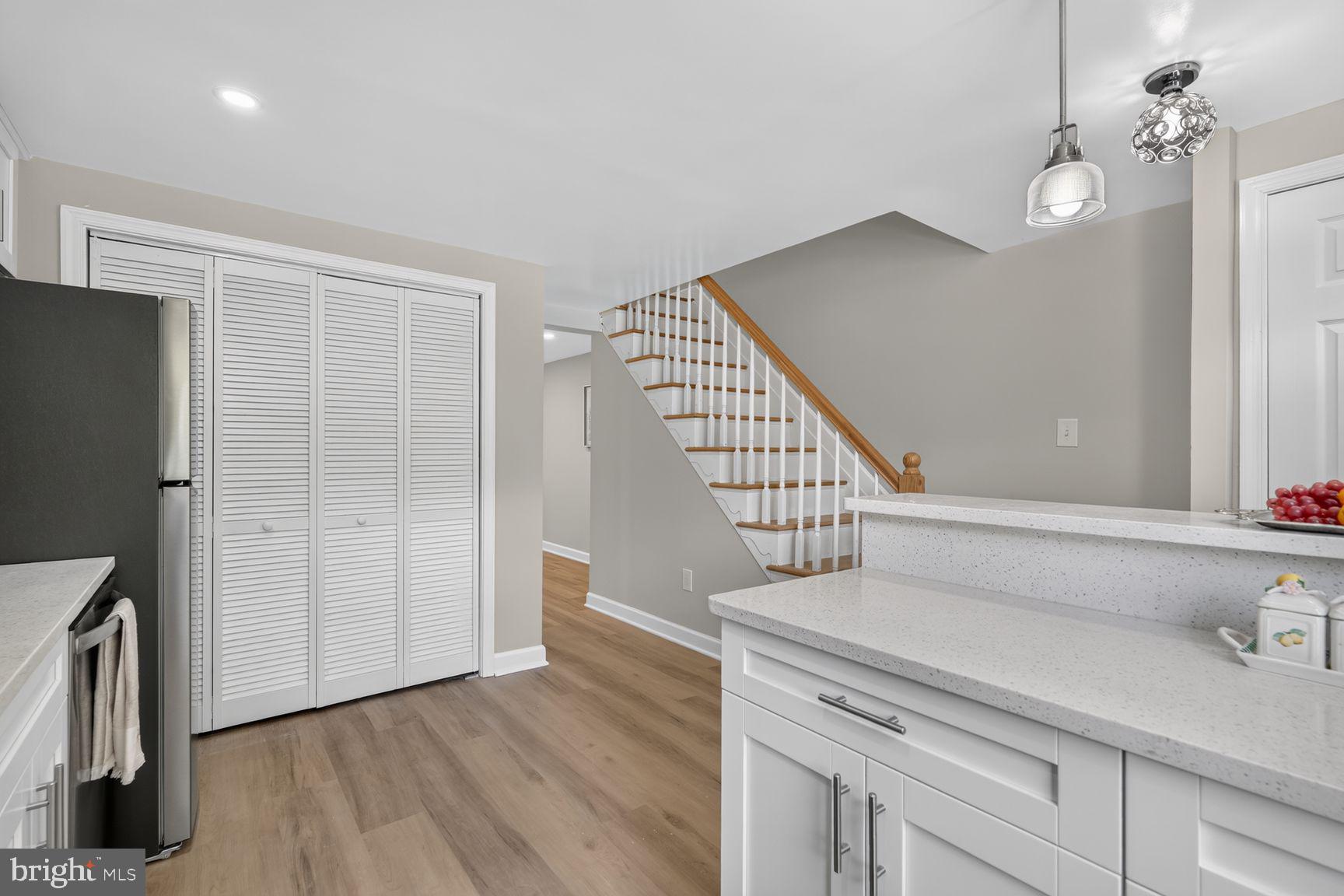 WINDMILL SQUARE - Residential