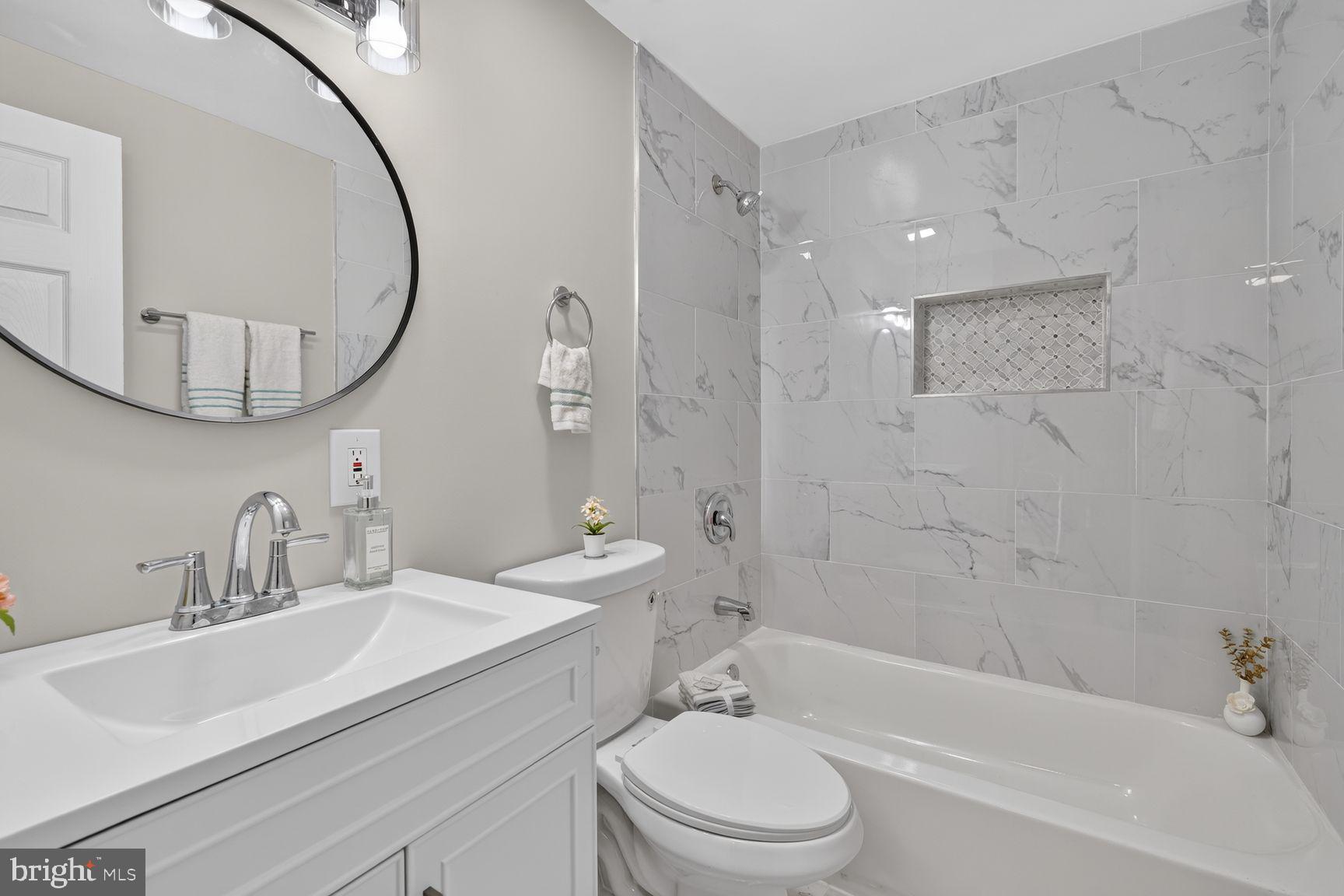 WINDMILL SQUARE - Residential