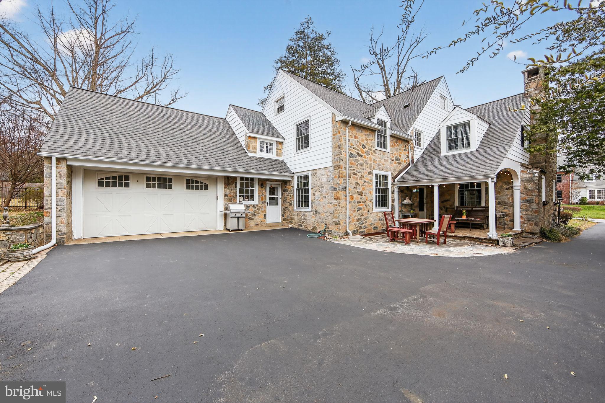DOWNTOWN WAYNE - Residential
