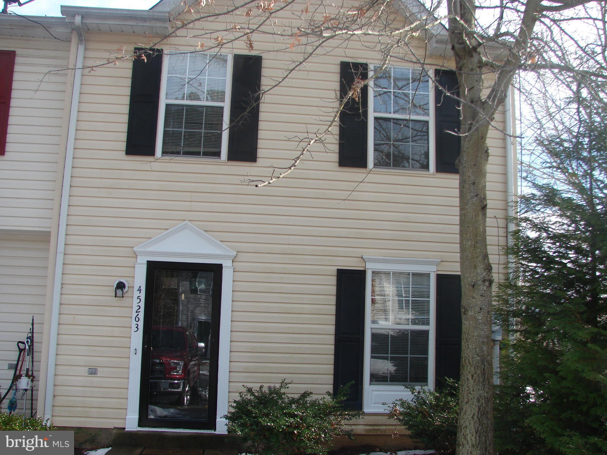 Townhome in convenient area close to shopping and central county.  Great first time property and a great price. 3 bedrooms 2.5 baths, & fenced in back yard.