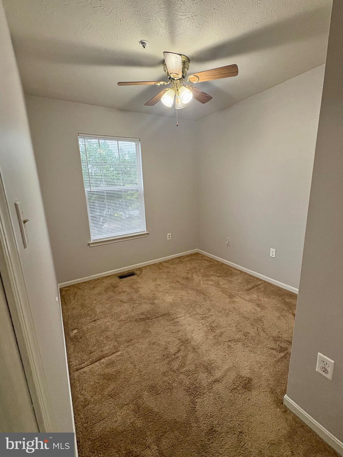 LAUREL GLEN - Residential