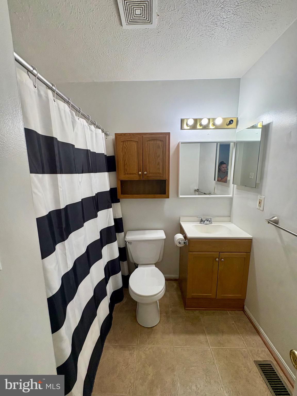 LAUREL GLEN - Residential