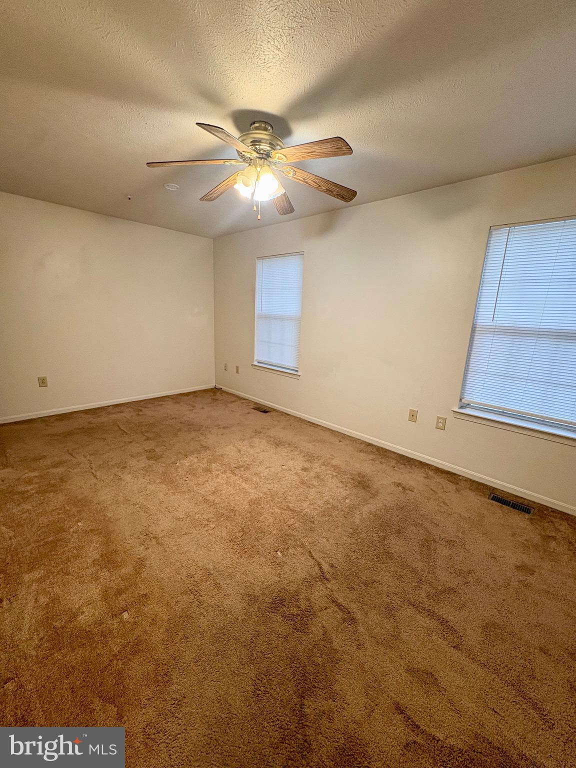 LAUREL GLEN - Residential