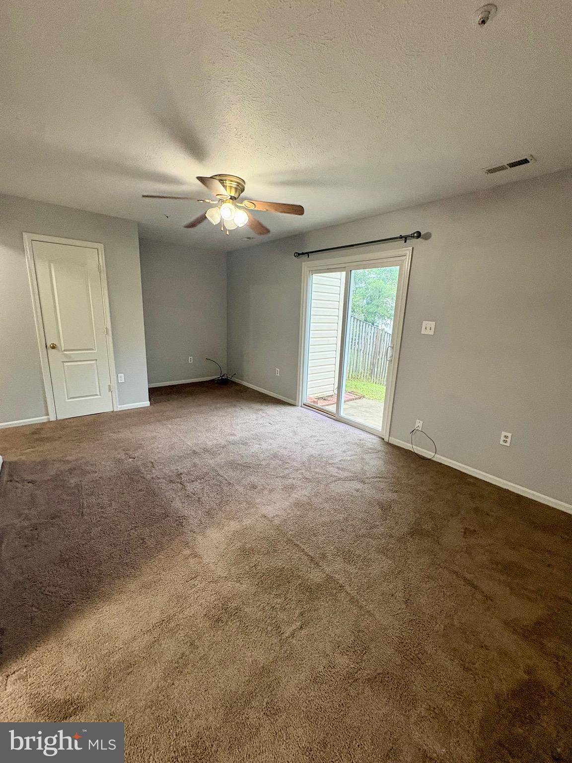 LAUREL GLEN - Residential