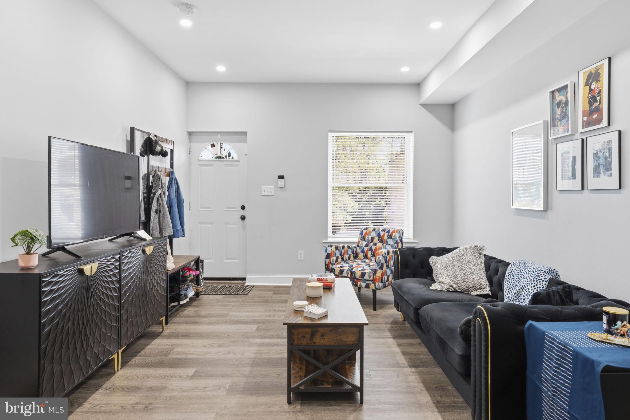 CLIFTON PARK - Residential