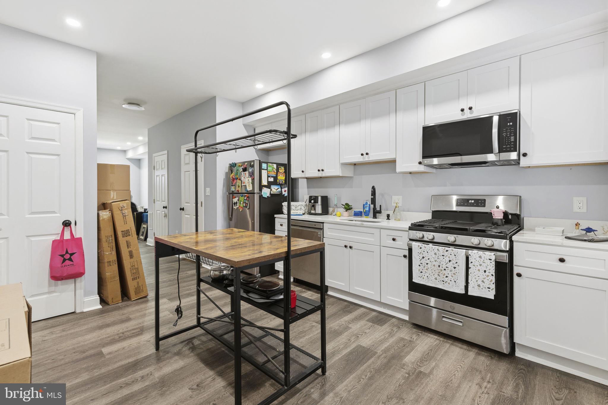CLIFTON PARK - Residential