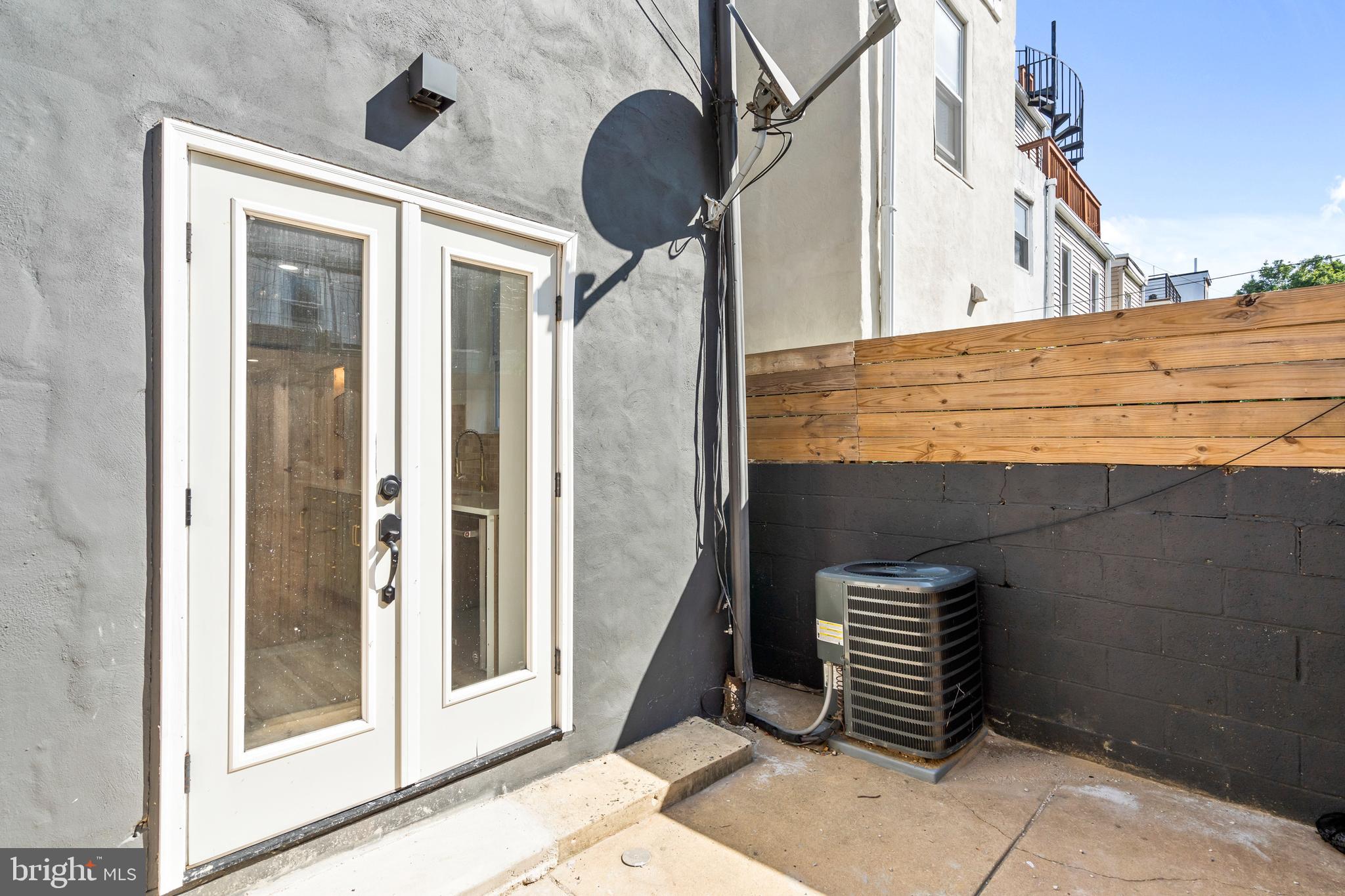 PASSYUNK SQUARE - Residential