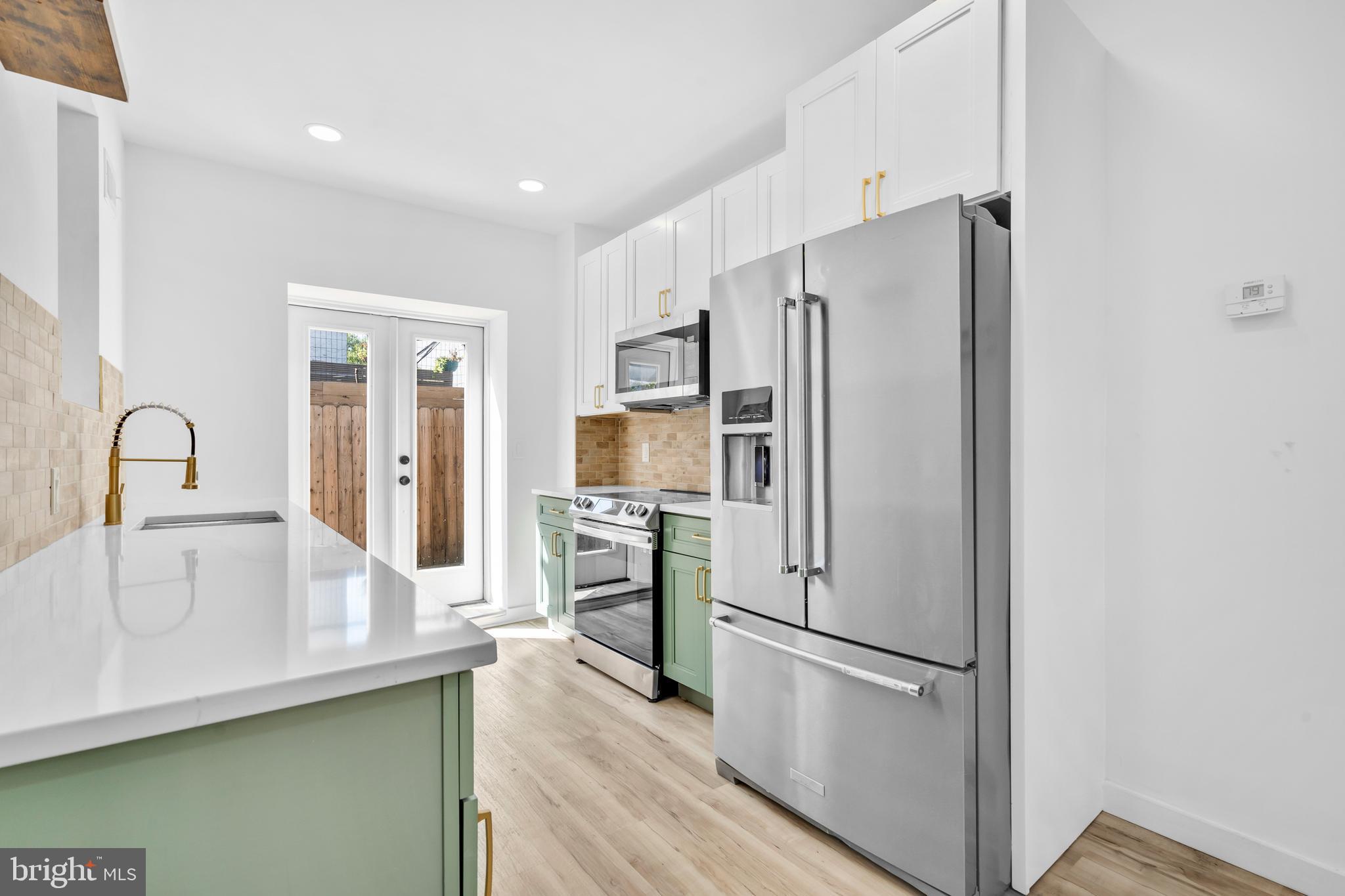 PASSYUNK SQUARE - Residential