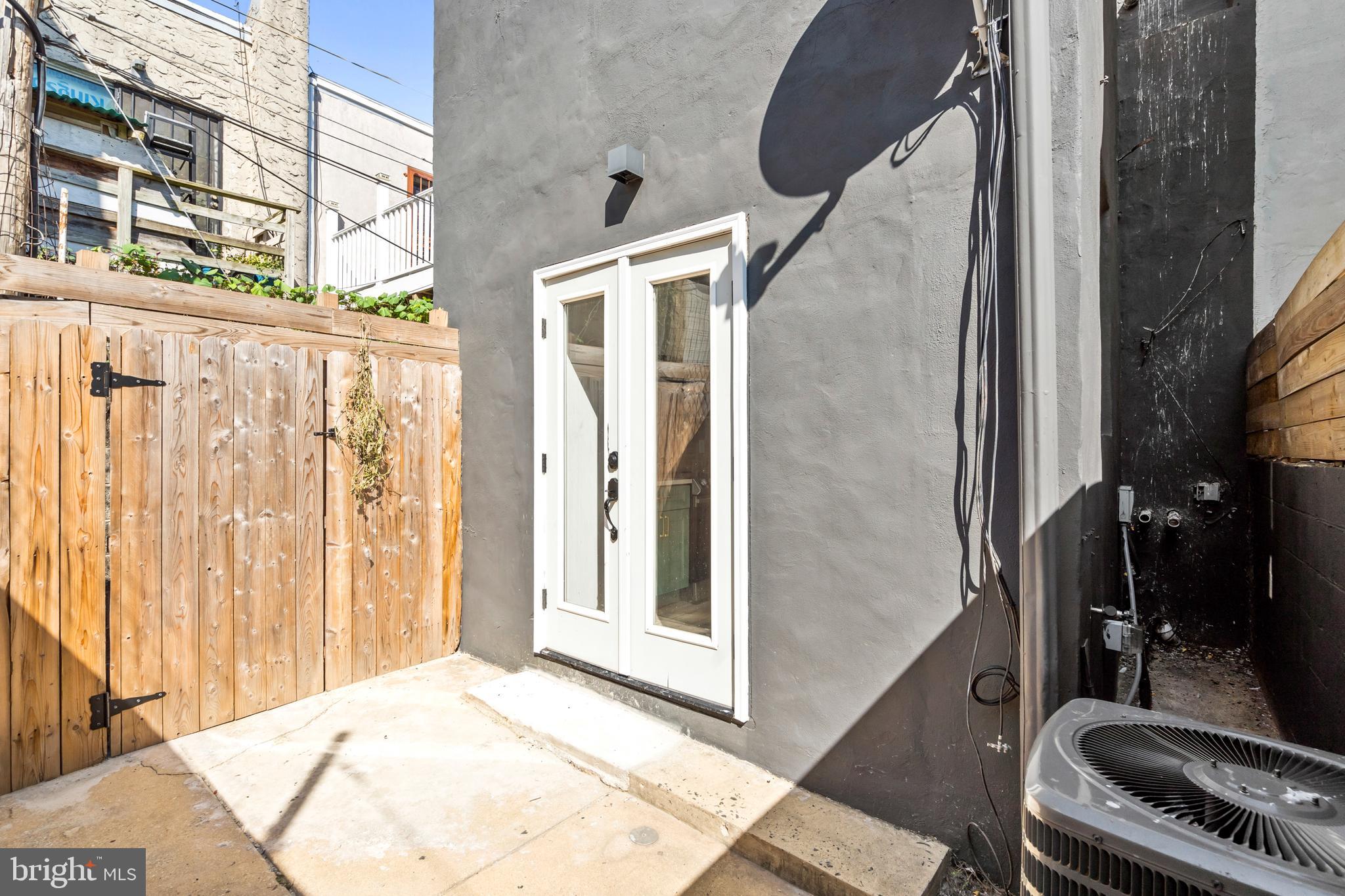 PASSYUNK SQUARE - Residential