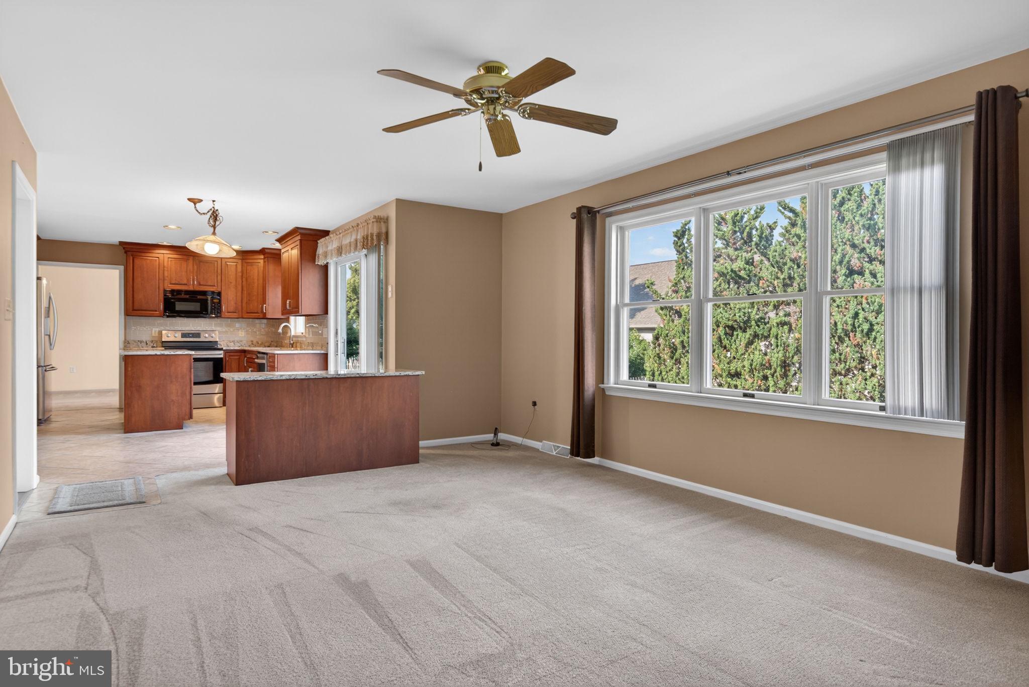 THE OAKS - Residential