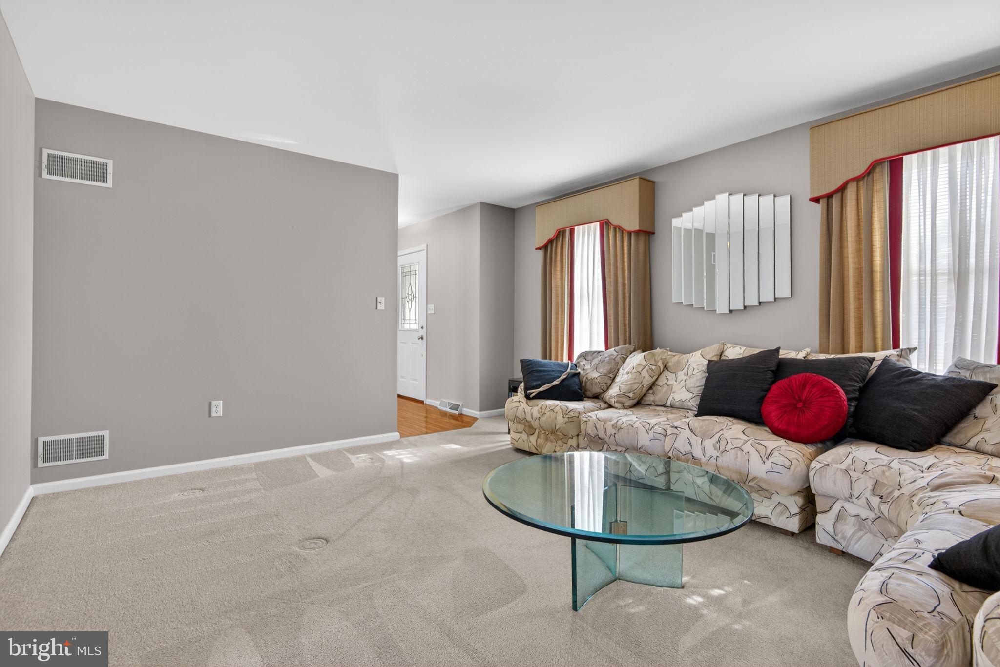 THE OAKS - Residential