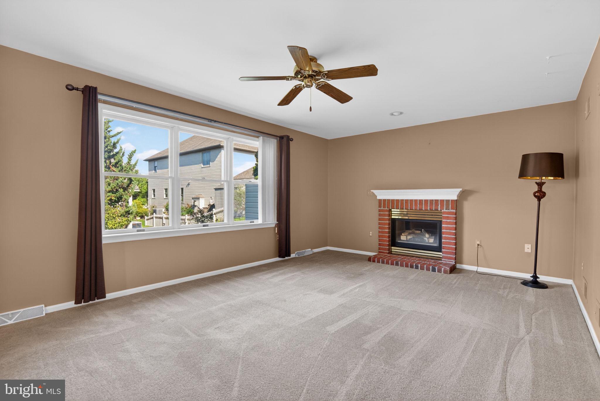 THE OAKS - Residential