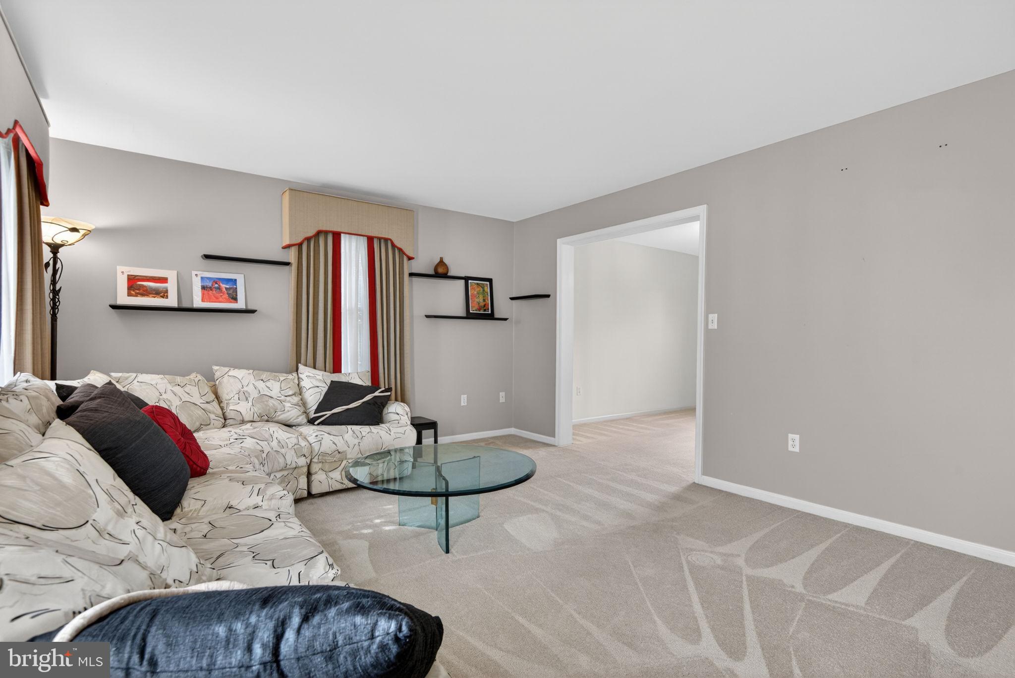 THE OAKS - Residential