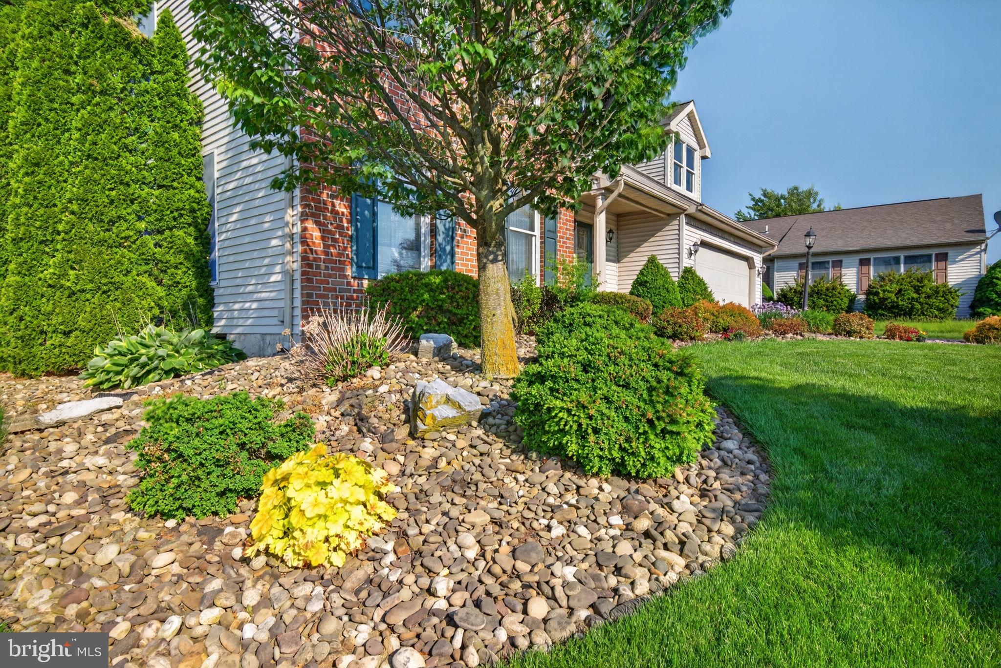 THE OAKS - Residential
