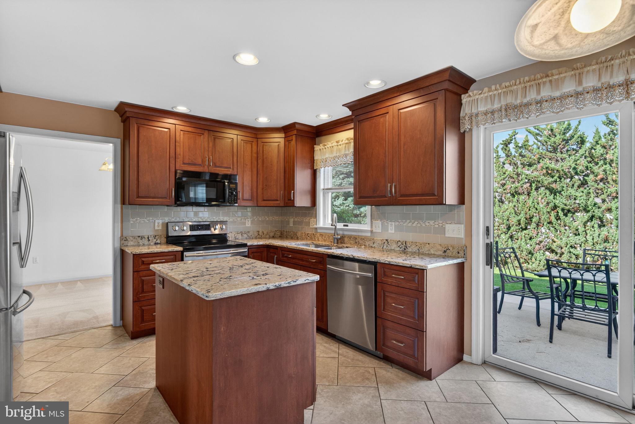 THE OAKS - Residential