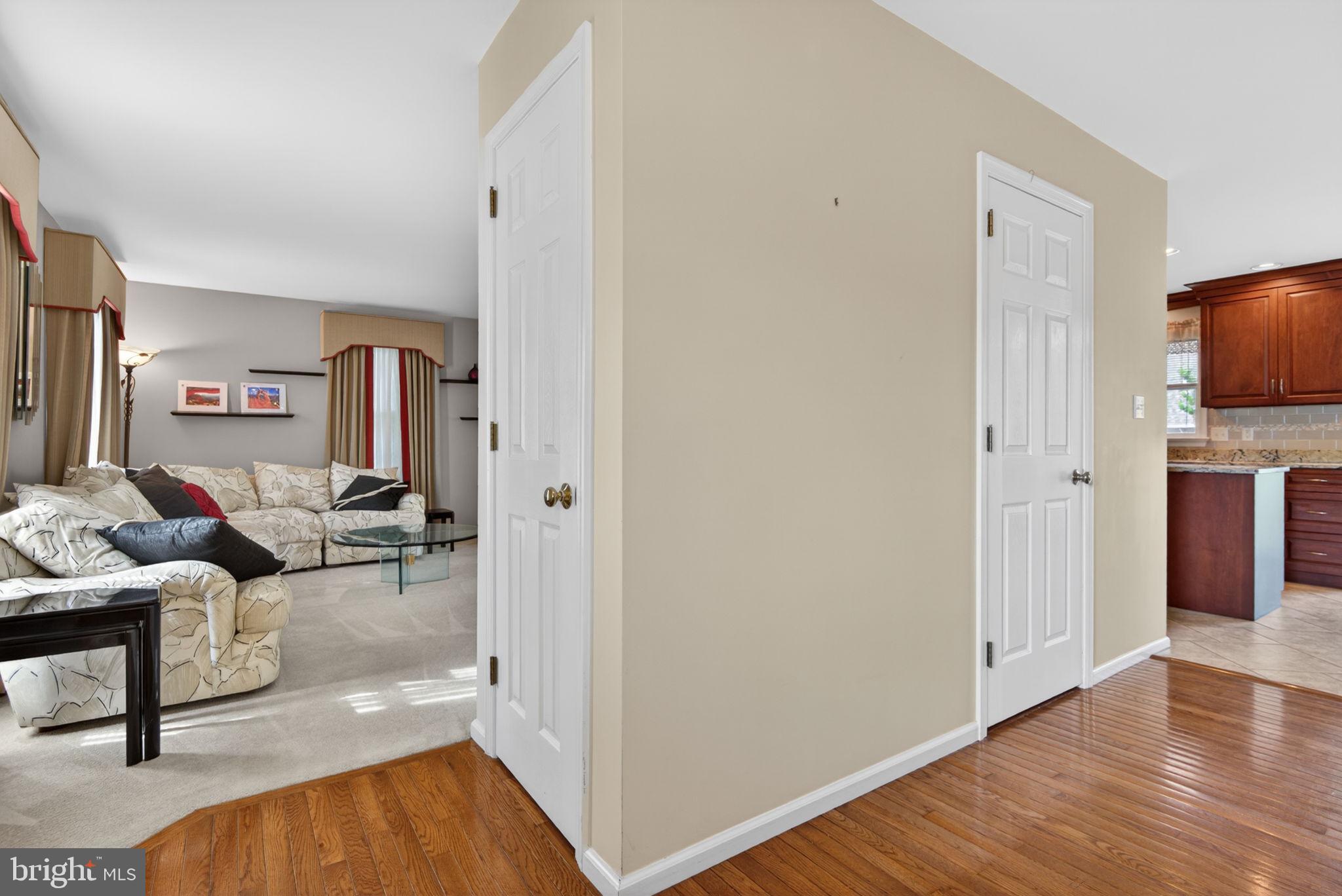 THE OAKS - Residential