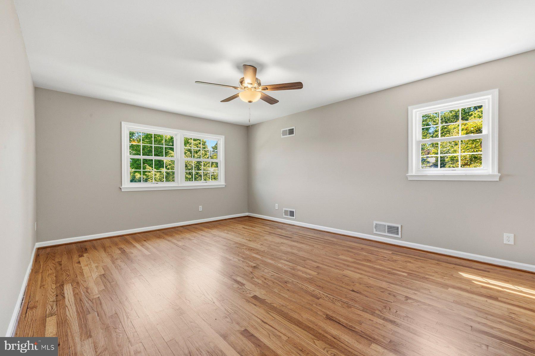 SPRINGBROOK MANOR - Residential
