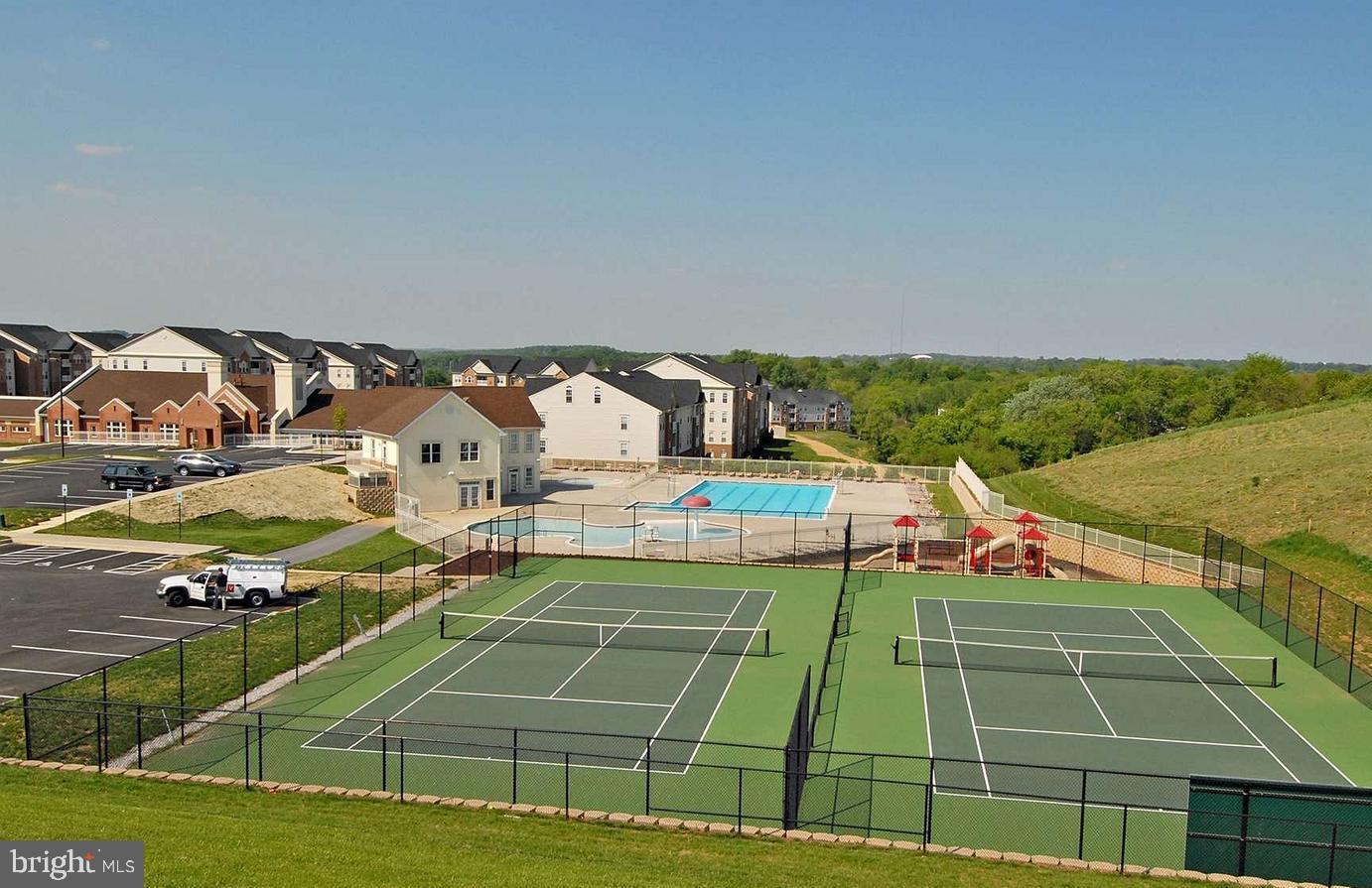 HEARTHSTONE AT VILLAGE CREST CONDOMINIUMS - Residential