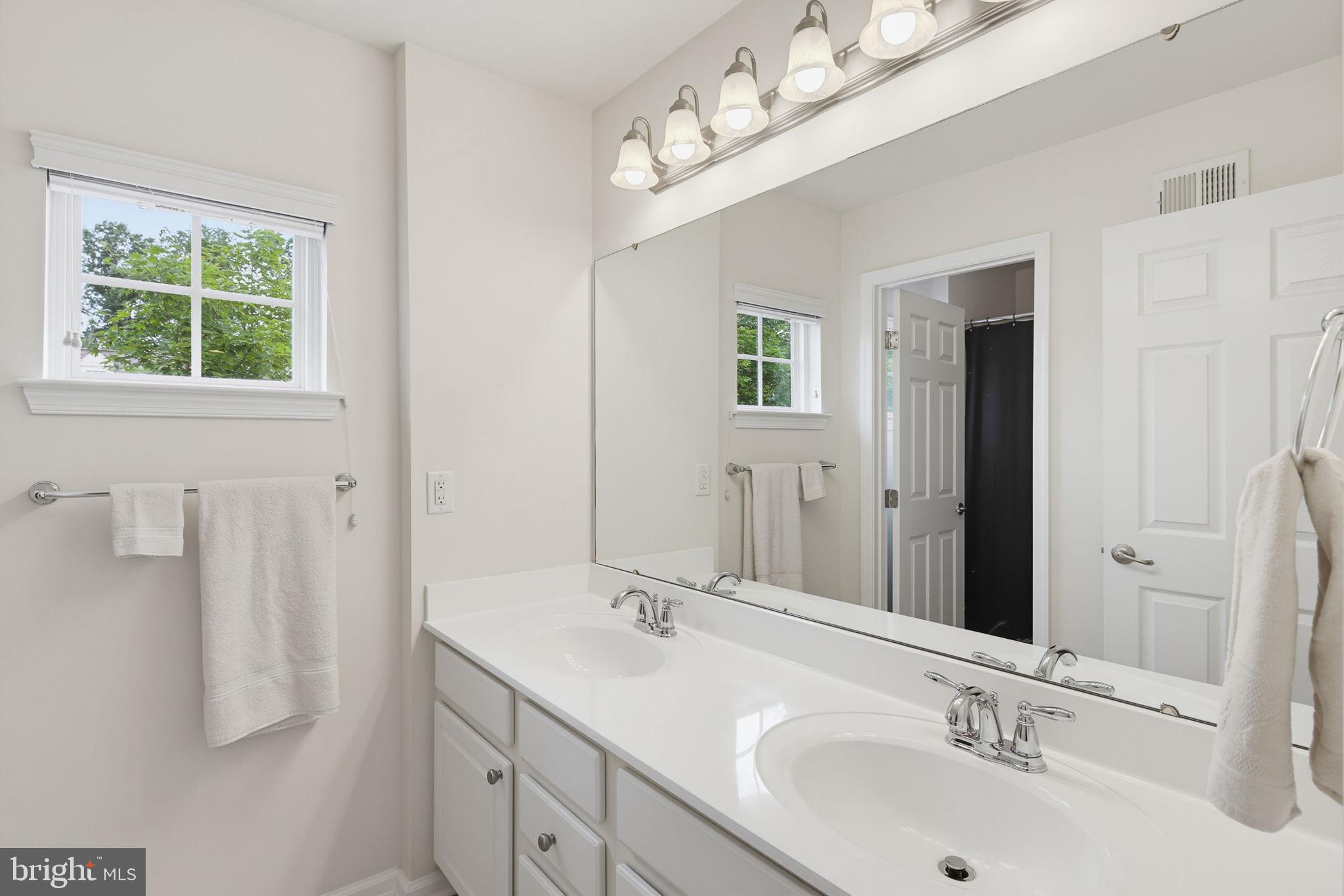 HEARTHSTONE AT VILLAGE CREST CONDOMINIUMS - Residential